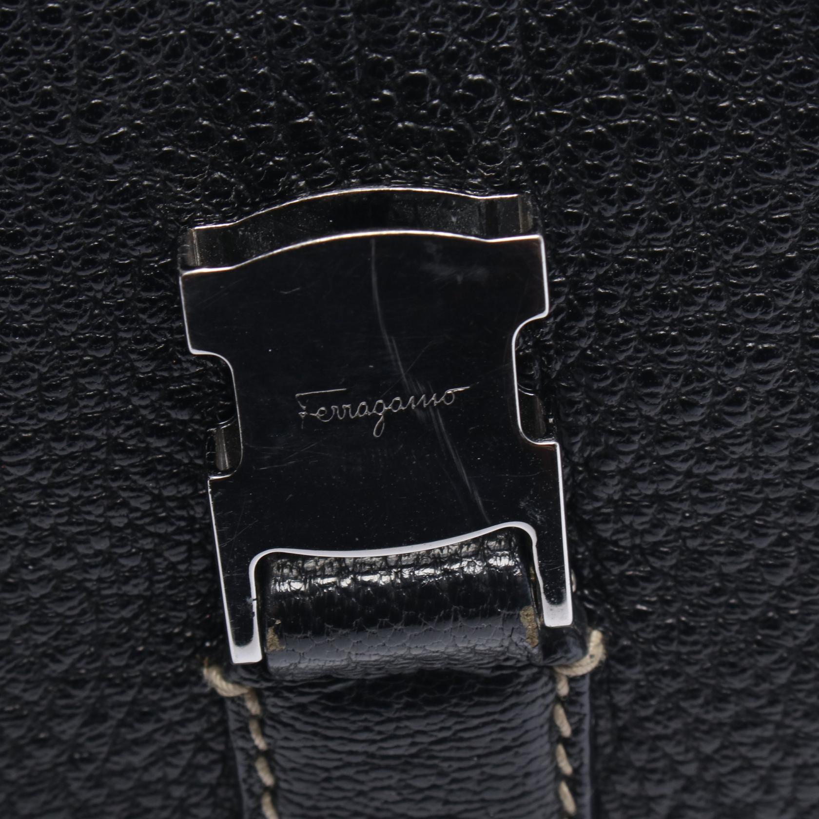 ワンショルダーバッグ レザー ブラック サルヴァトーレフェラガモ バッグ Salvatore Ferragamo
