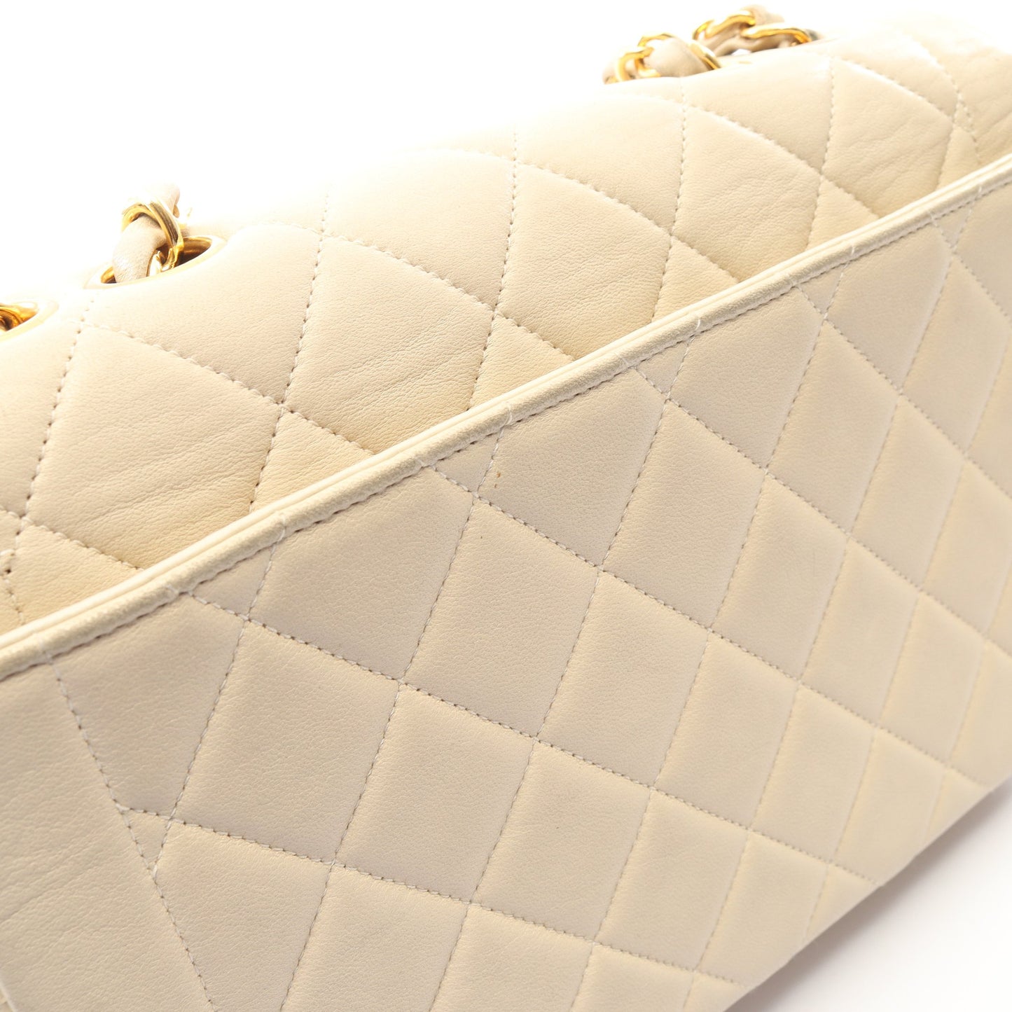 マトラッセ チェーンショルダーバッグ ラムスキン ベージュ ゴールド金具 シャネル バッグ CHANEL