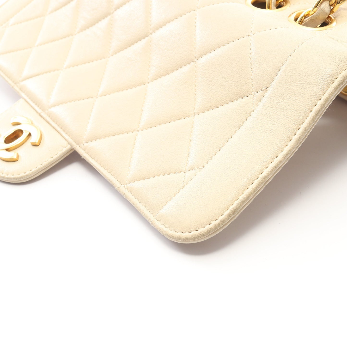 マトラッセ チェーンショルダーバッグ ラムスキン ベージュ ゴールド金具 シャネル バッグ CHANEL