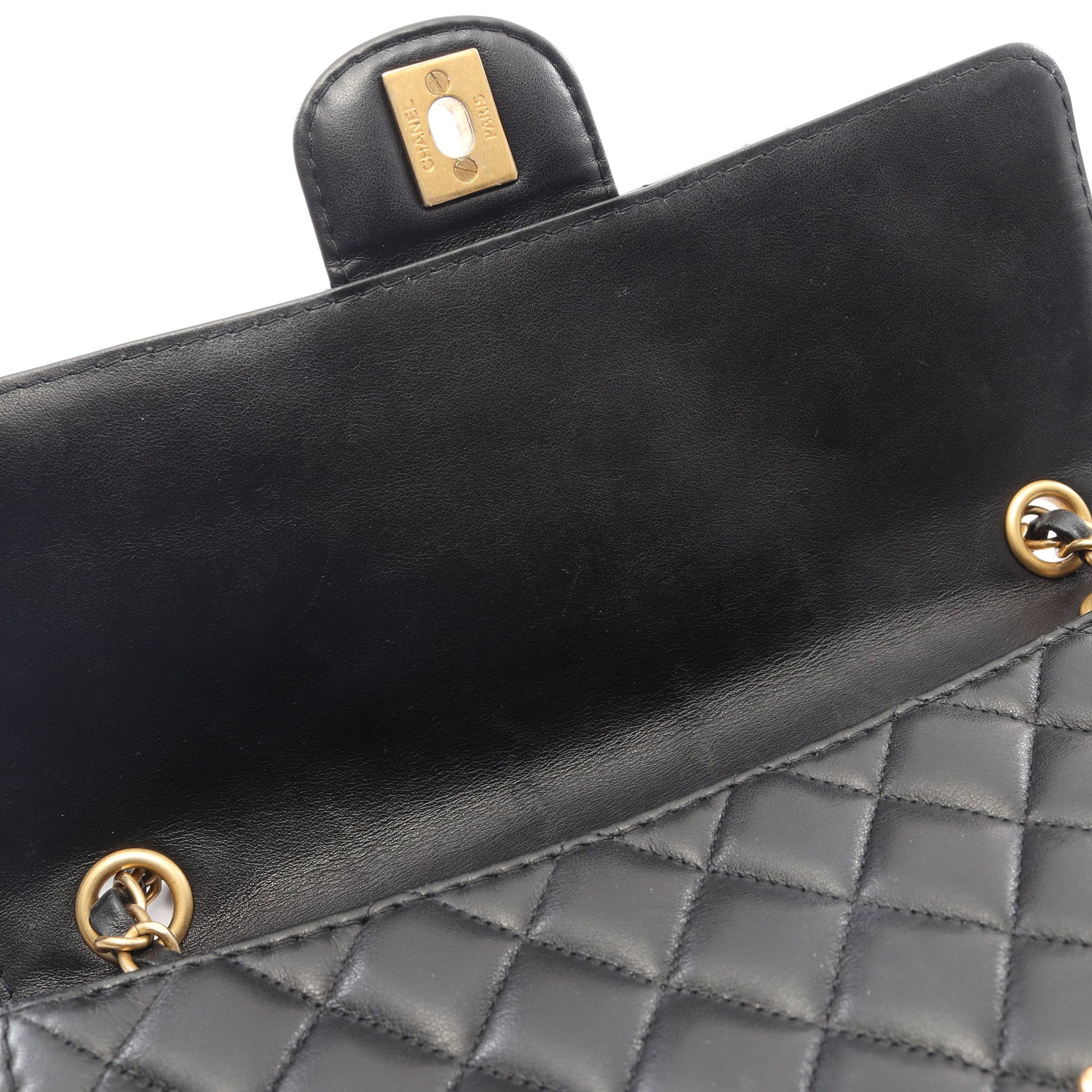 マトラッセ チェーンショルダーバッグ ラムスキン ブラック ゴールド金具 シャネル バッグ CHANEL