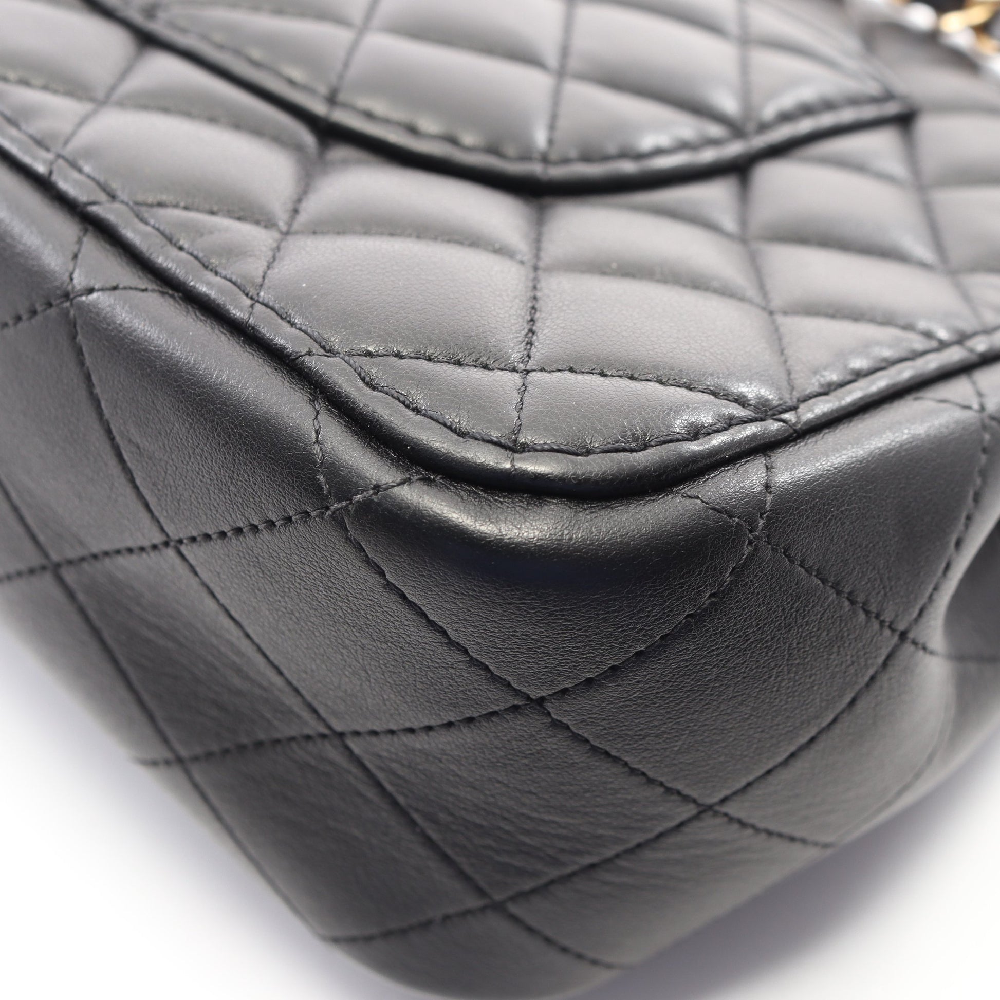 マトラッセ チェーンショルダーバッグ ラムスキン ブラック ゴールド金具 シャネル バッグ CHANEL