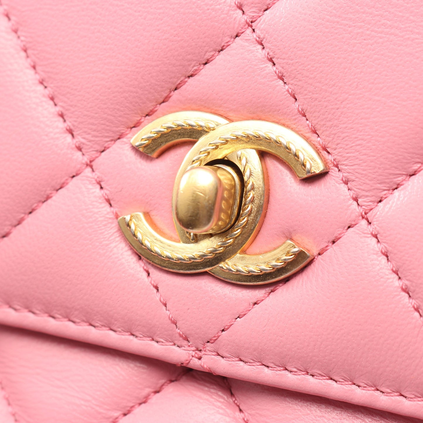 マトラッセトップハンドル フラップ チェーンショルダーバッグ ラムスキン ピンク ゴールド金具 2WAY シャネル バッグ CHANEL