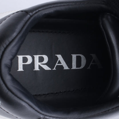 トライアングルロゴ ローカットスニーカー レザー ブラック プラダ シューズ PRADA