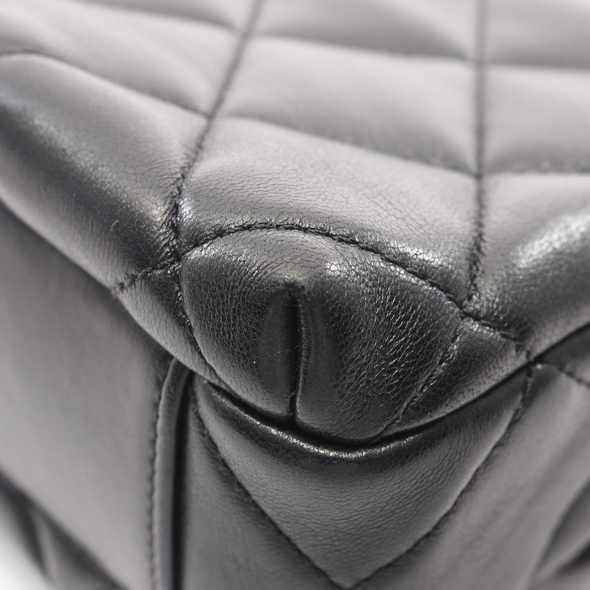 マトラッセ ミニフラップバッグ チェーンショルダーバッグ ラムスキン ブラック ゴールド金具 シャネル バッグ CHANEL