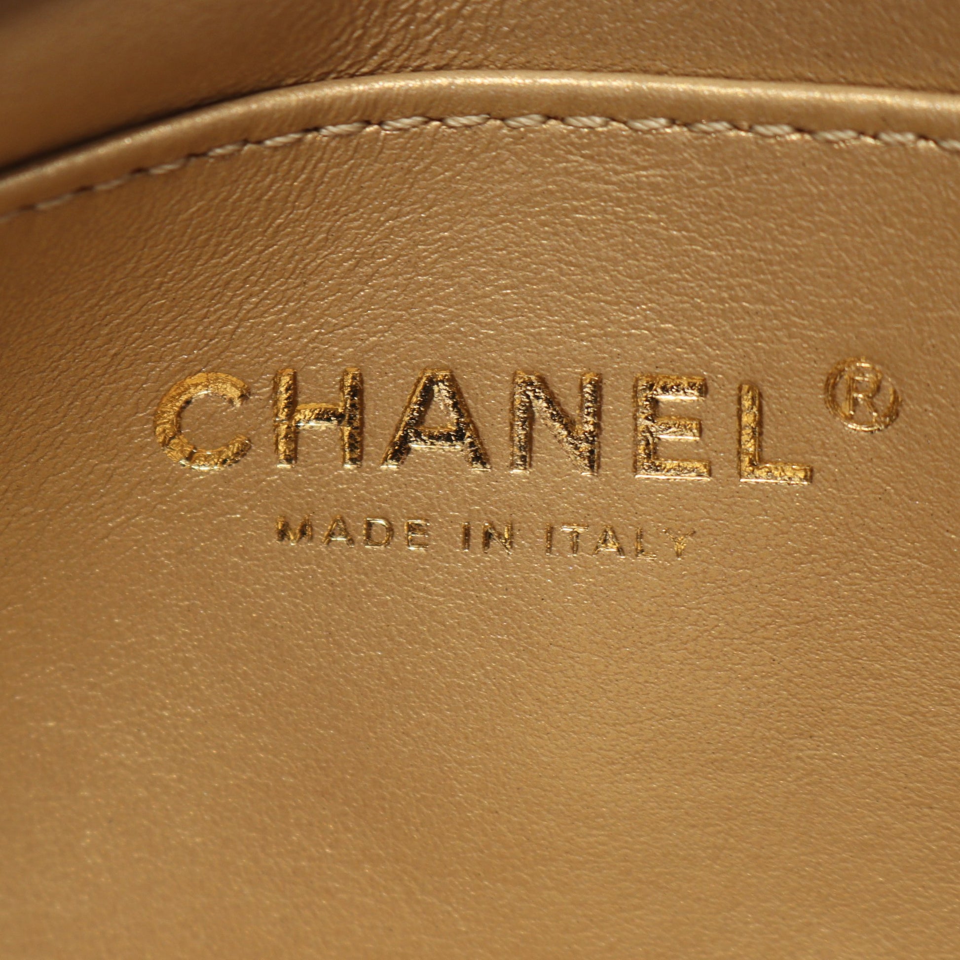 マトラッセ ミニフラップバッグ チェーンショルダーバッグ ラムスキン ブラック ゴールド金具 シャネル バッグ CHANEL