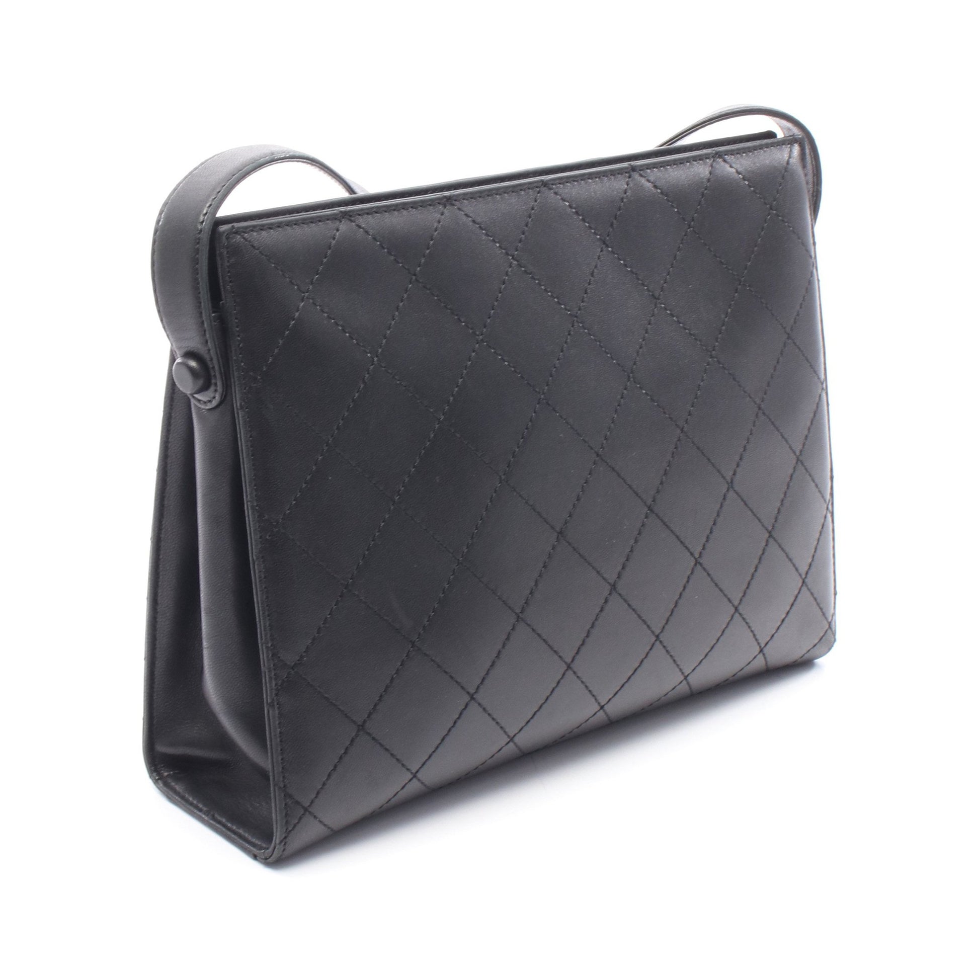 マトラッセ ワンショルダーバッグ レザー ブラック ゴールド金具 シャネル バッグ CHANEL