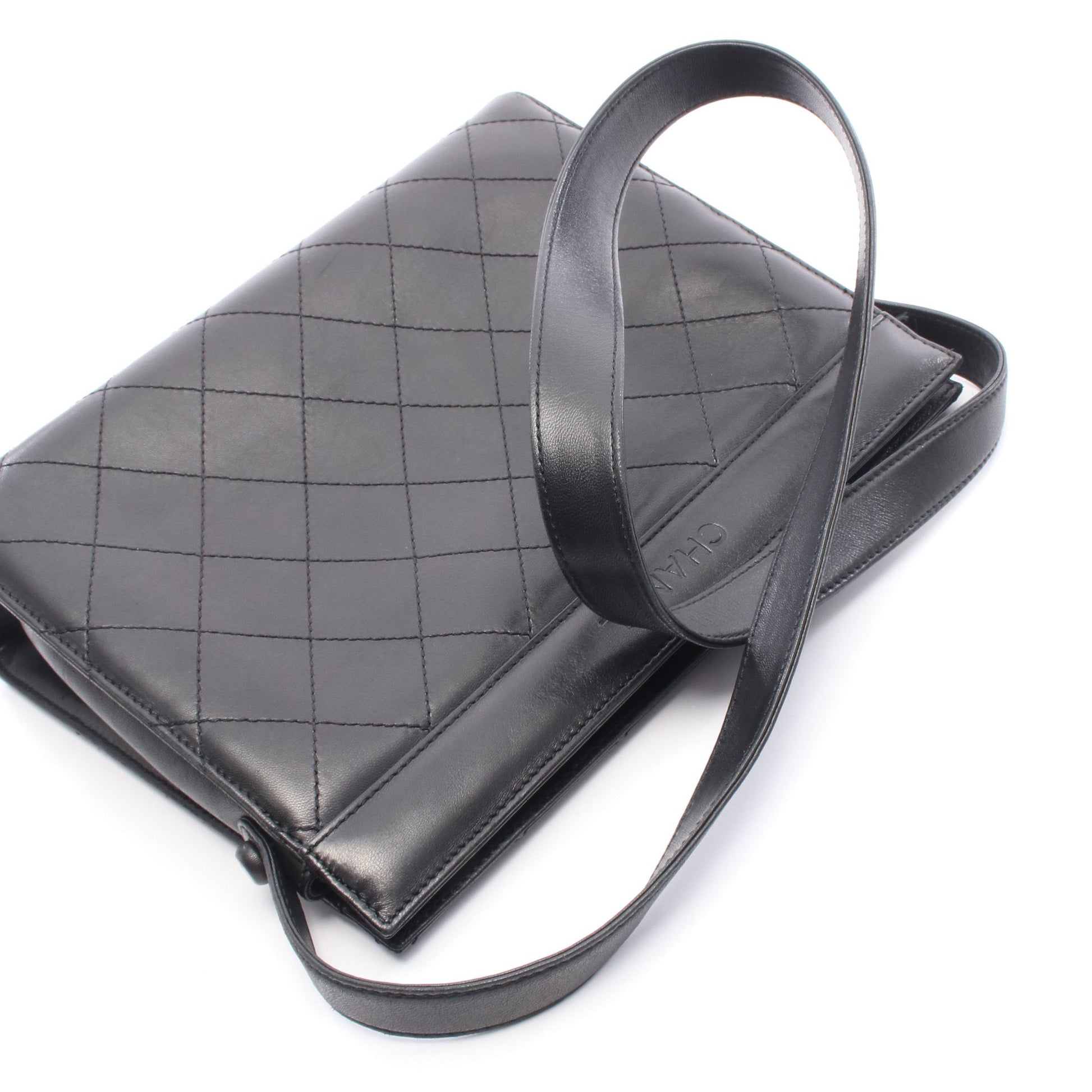 マトラッセ ワンショルダーバッグ レザー ブラック ゴールド金具 シャネル バッグ CHANEL