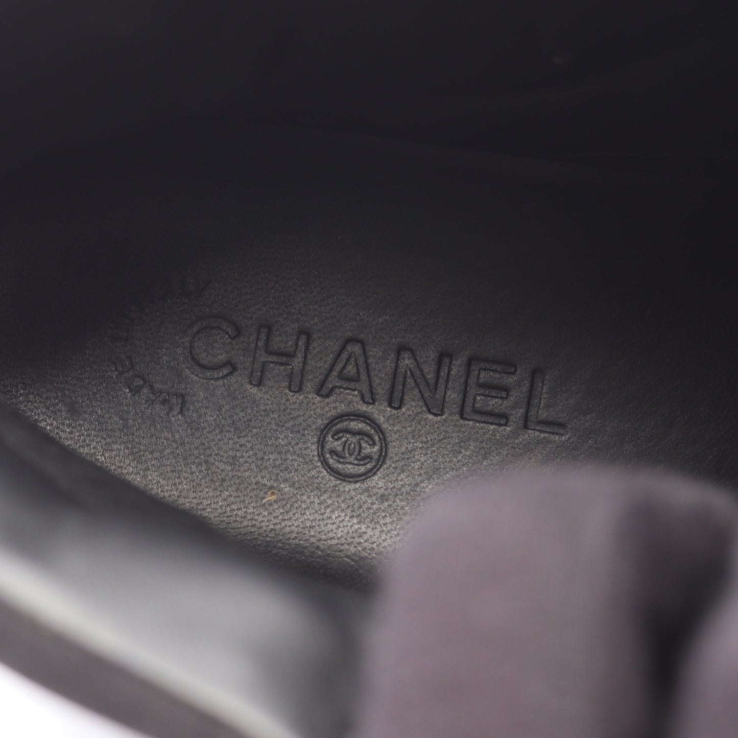 ハイカットスニーカー チェーン レザー ブラック シャネル シューズ CHANEL