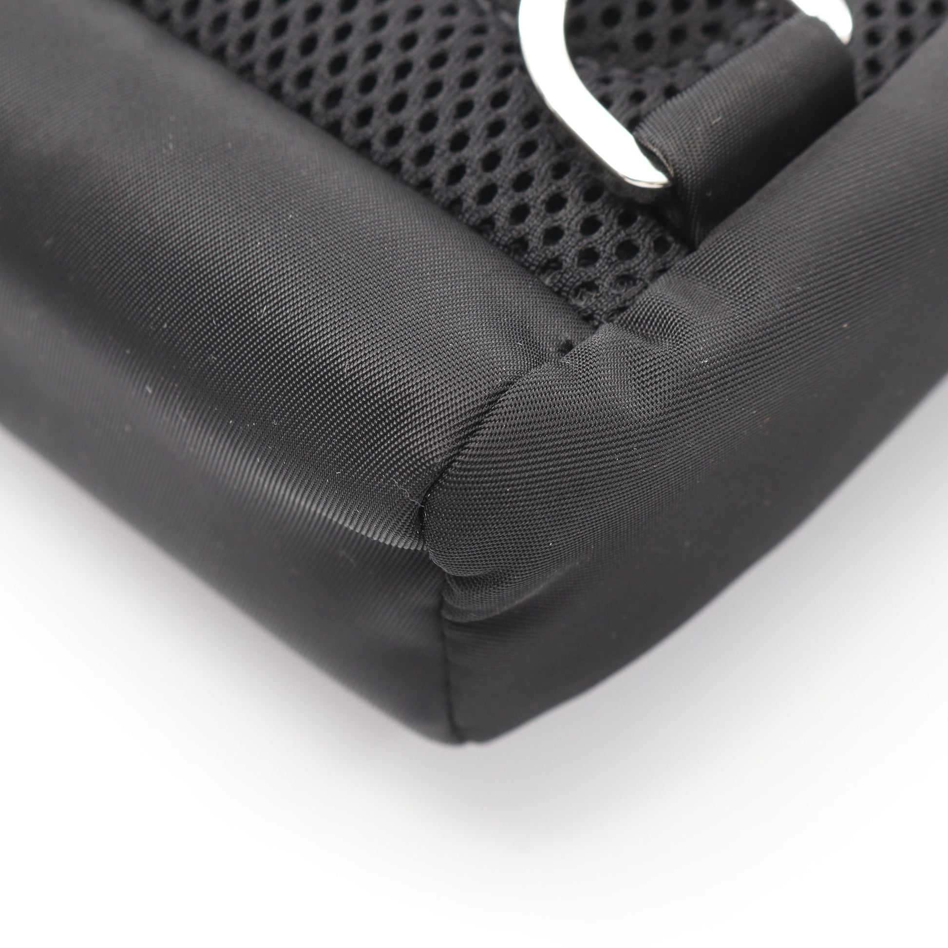 Re-Nylon ボディバッグ ナイロン サフィアーノレザー ブラック プラダ バッグ PRADA