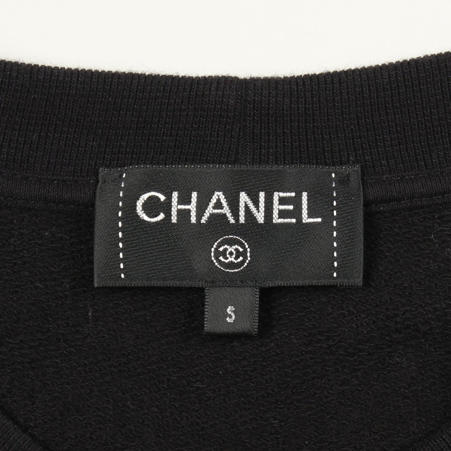 グラフィティロゴ カメリア スパンコール スウェットシャツ コットン ブラック ホワイト シャネル トップス CHANEL