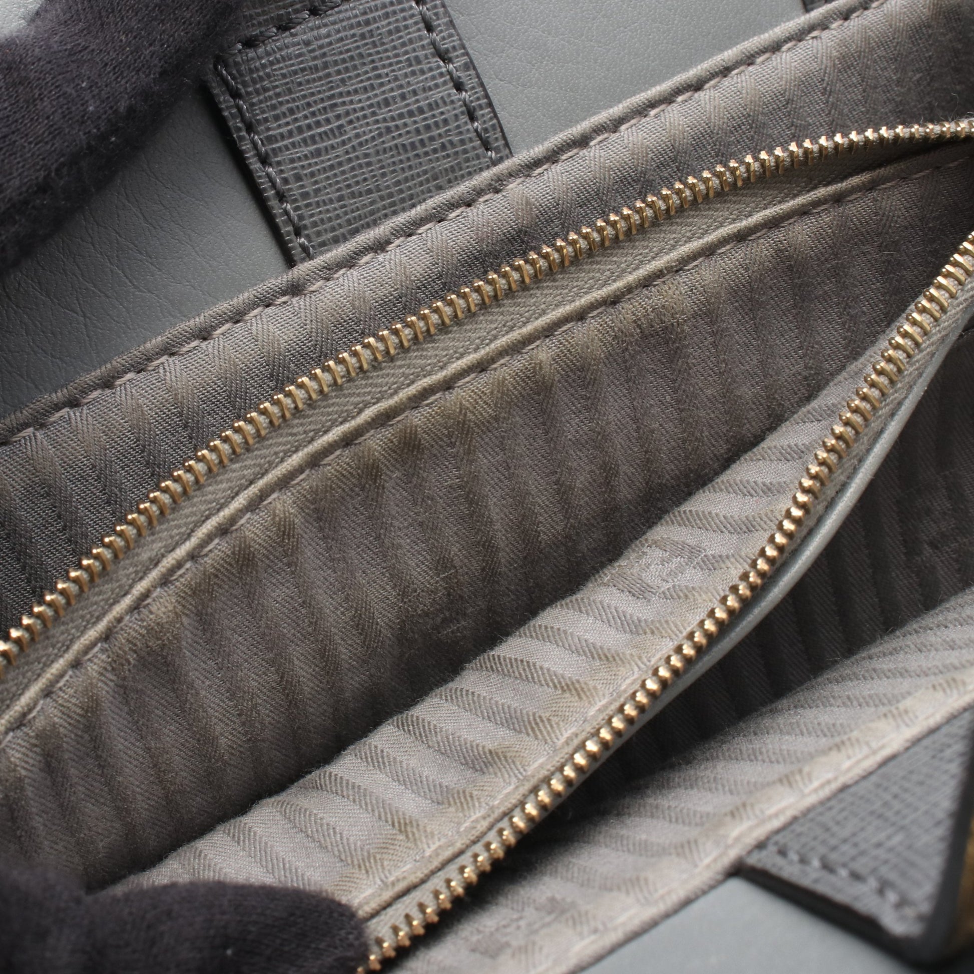 PETITE 2JOURS プチ トゥージュール 2WAY ハンドバッグ レザー グレー フェンディ バッグ FENDI