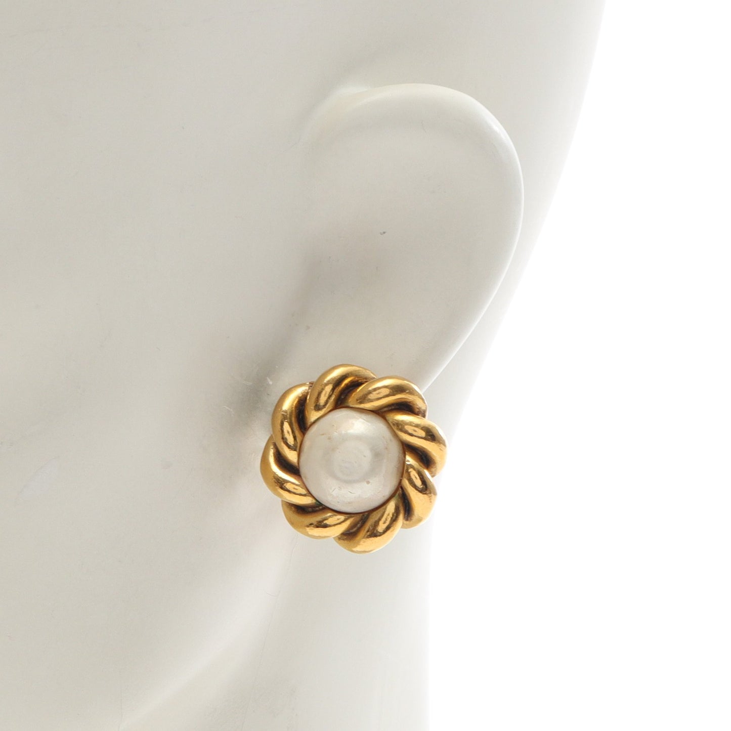 イヤリング GP フェイクパール ゴールド オフホワイト ヴィンテージ シャネル アクセサリー CHANEL