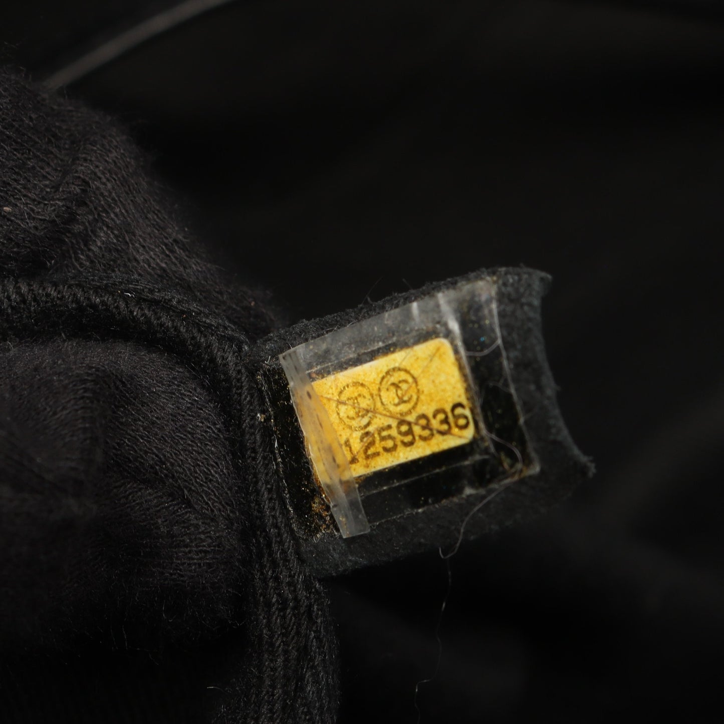 Vステッチ チェーンショルダーバッグ キャンバス レザー ブラック シルバー金具 シャネル バッグ CHANEL