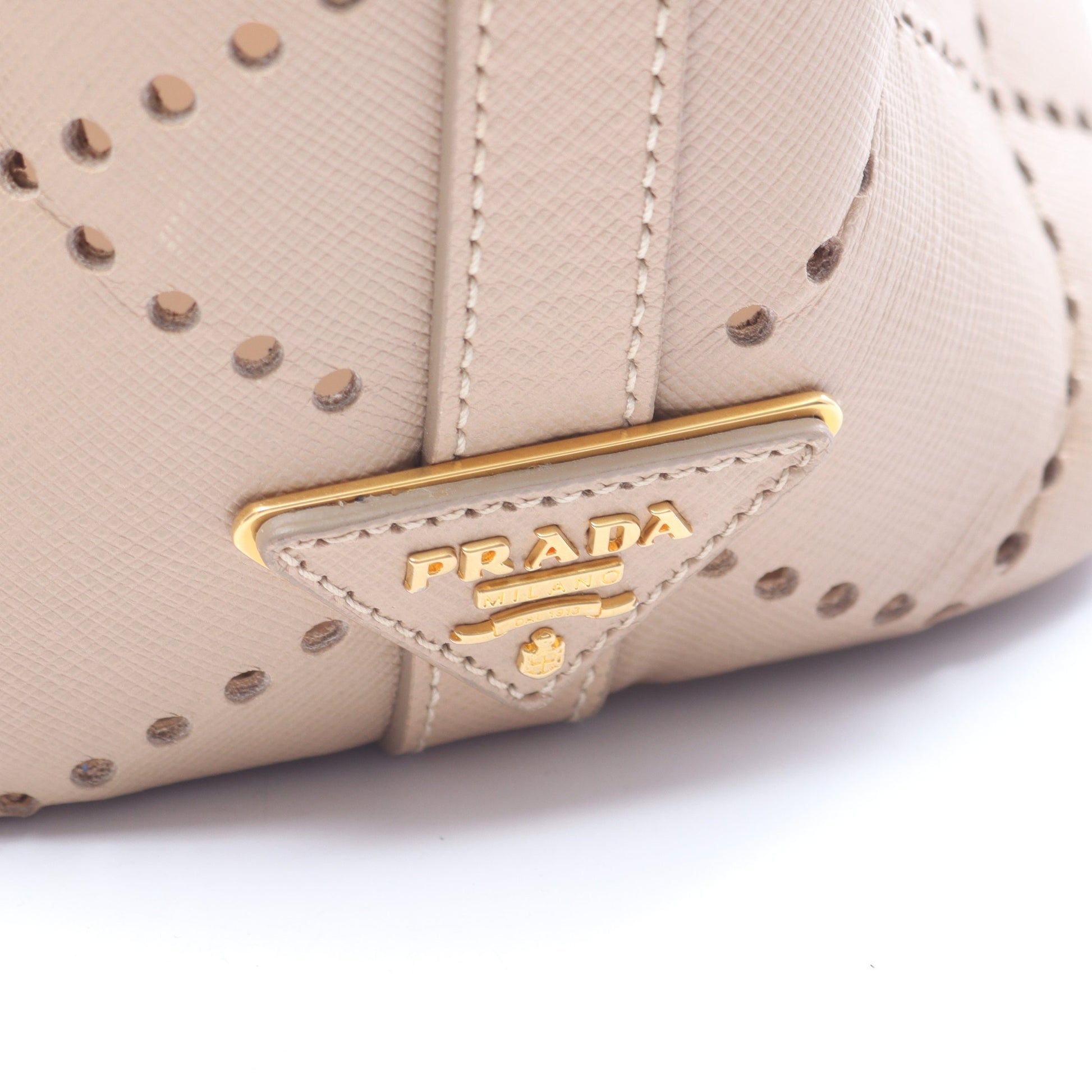 パンチング 2WAY ハンドバッグ トートバッグ レザー ベージュ プラダ バッグ PRADA