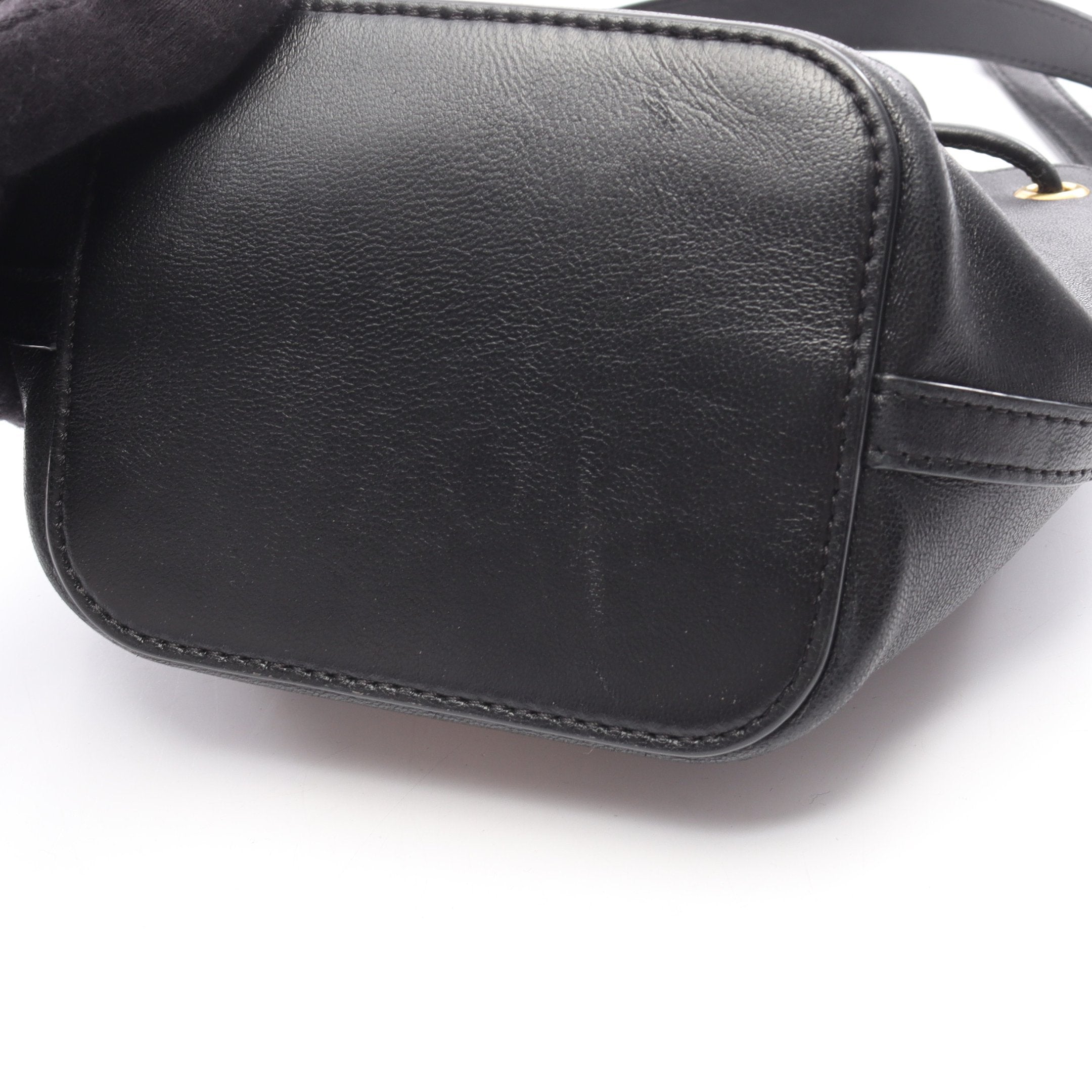 ノベルティミニハンドバッグ ブラック Vロゴ シグネチャー バケットバッグ ミニ 2WAY ハンドバッグ レザー