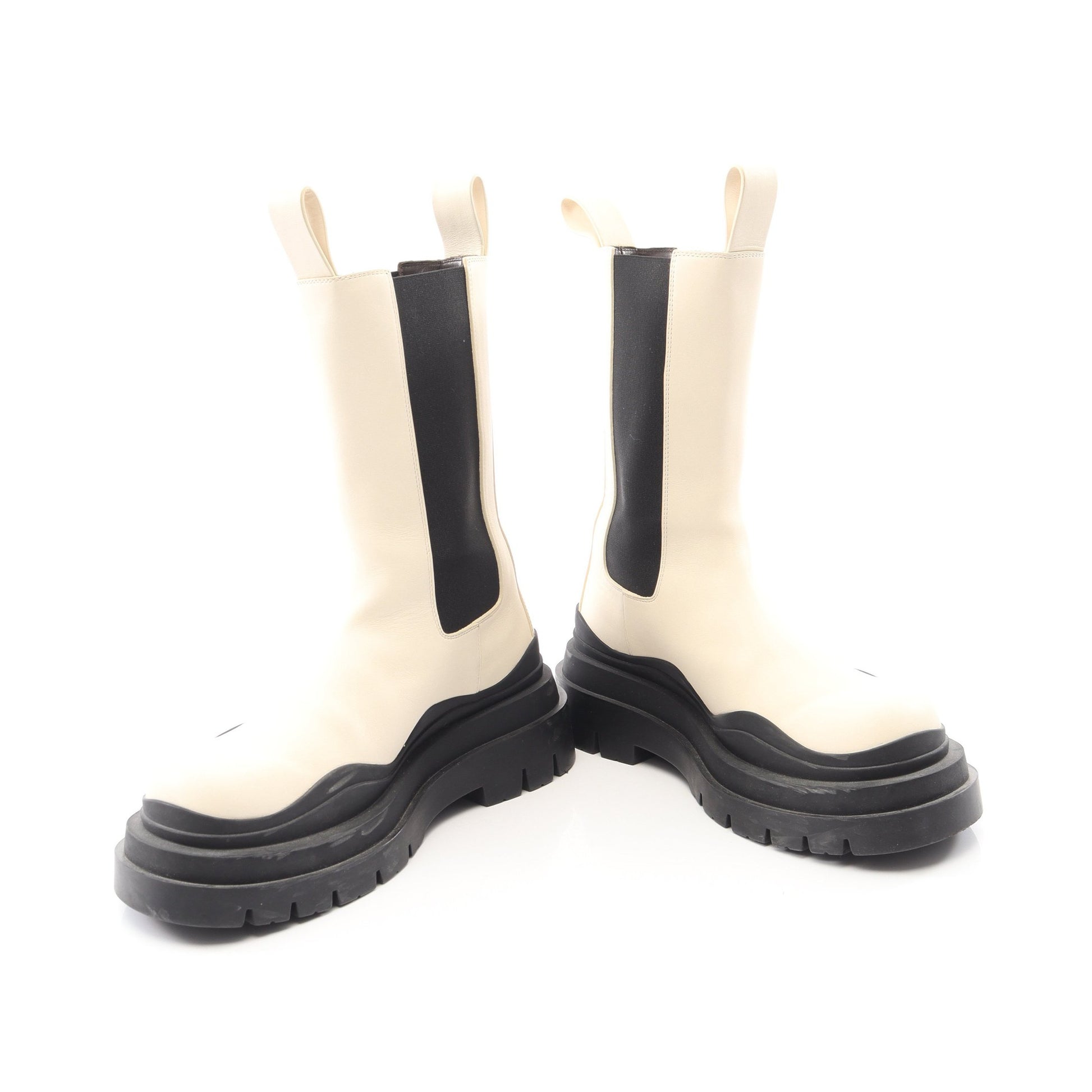 TIRE BOOTS タイヤ チェルシーブーツ サイドゴアブーツ レザー アイボリー ブラック ボッテガヴェネタ シューズ BOTTEGA VENETA