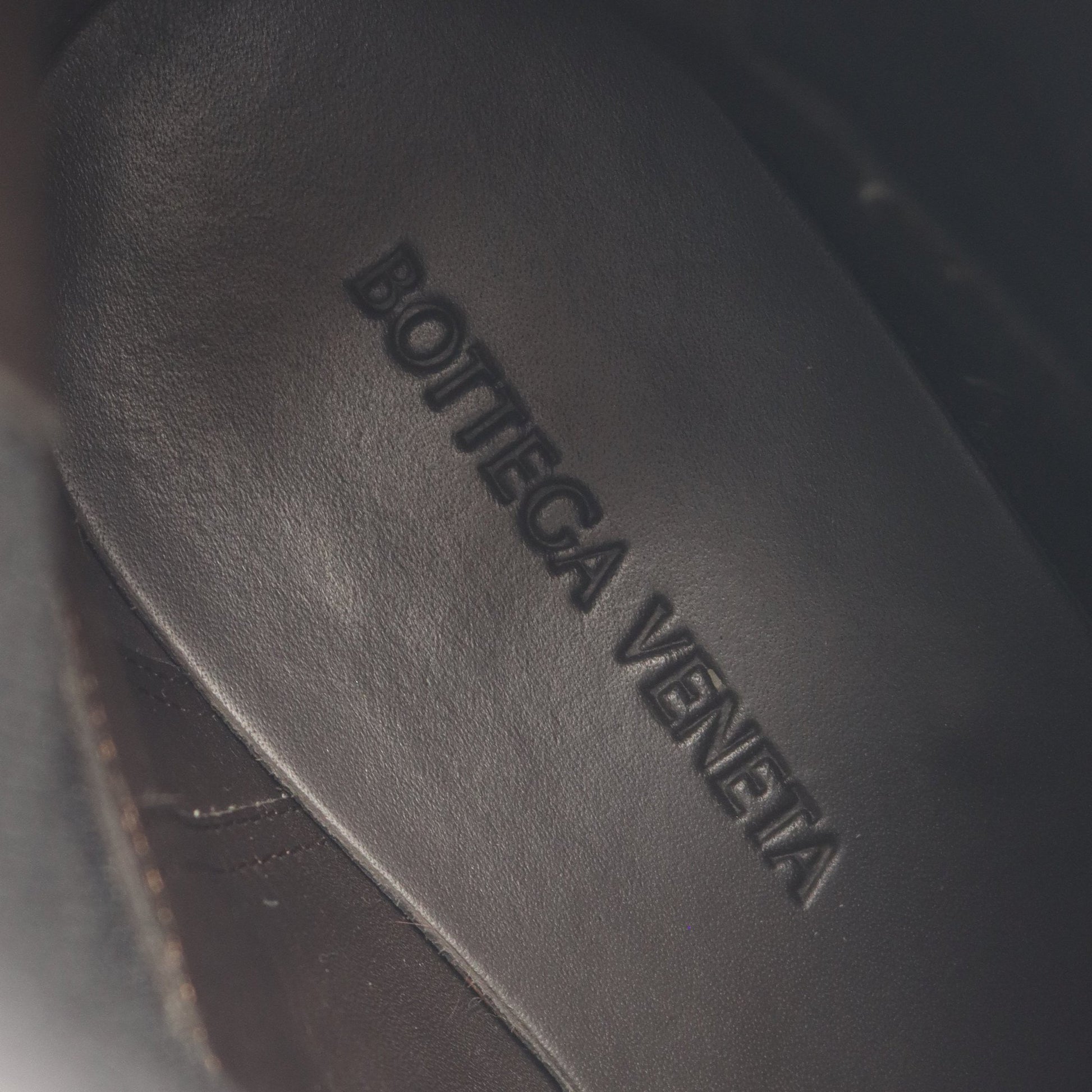 TIRE BOOTS タイヤ チェルシーブーツ サイドゴアブーツ レザー アイボリー ブラック ボッテガヴェネタ シューズ BOTTEGA VENETA