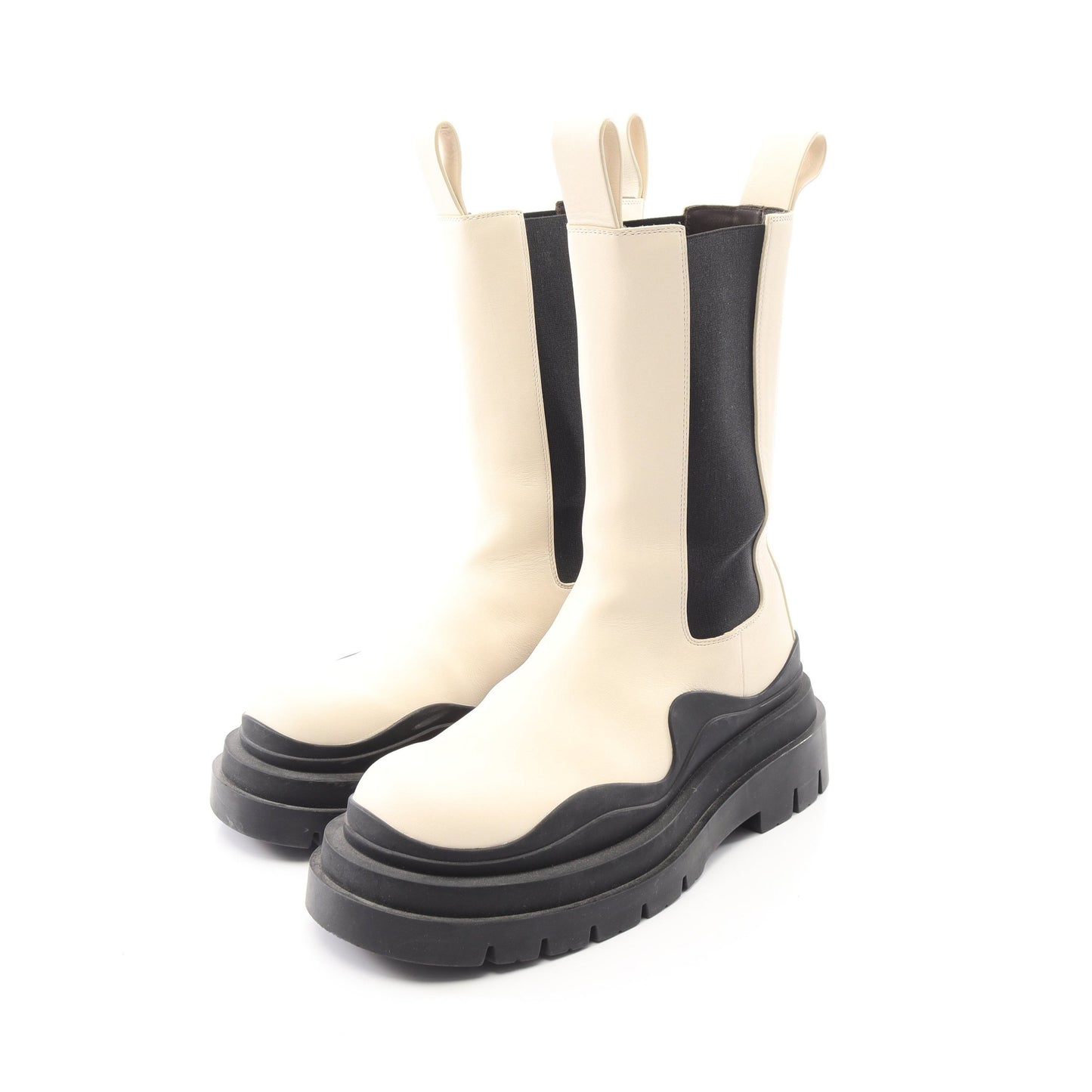 TIRE BOOTS タイヤ チェルシーブーツ サイドゴアブーツ レザー アイボリー ブラック ボッテガヴェネタ シューズ BOTTEGA VENETA