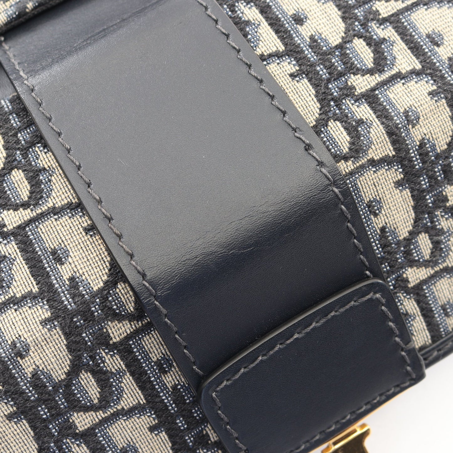 30 MONTAIGNE モンテーニュ ボックス オブリーク ジャカード ショルダーバッグ キャンバス レザー ベージュ ネイビー クリスチャンディオール バッグ Christian Dior