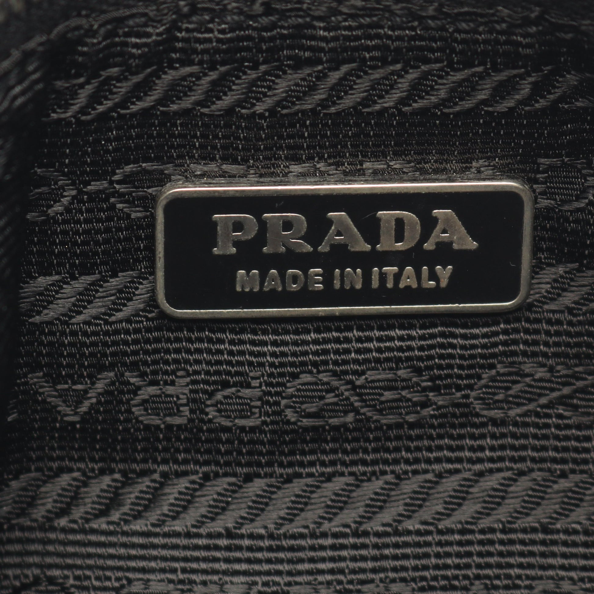 トライアングルロゴ アクセサリーポーチ ハンドバッグ ナイロン レザー ブラック プラダ バッグ PRADA