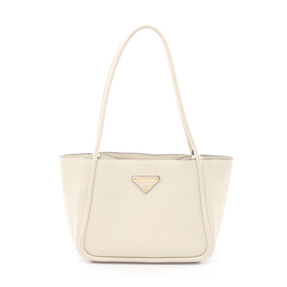 SOFT GRAIN トライアングルロゴ ショルダーバッグ トートバッグ レザー オフホワイト プラダ バッグ PRADA