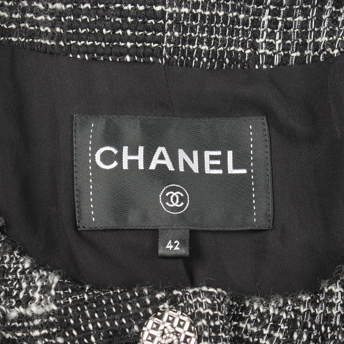 ココマークボタン ツイード ノーカラージャケット コットン ウール ブラック オフホワイト シャネル アウター CHANEL