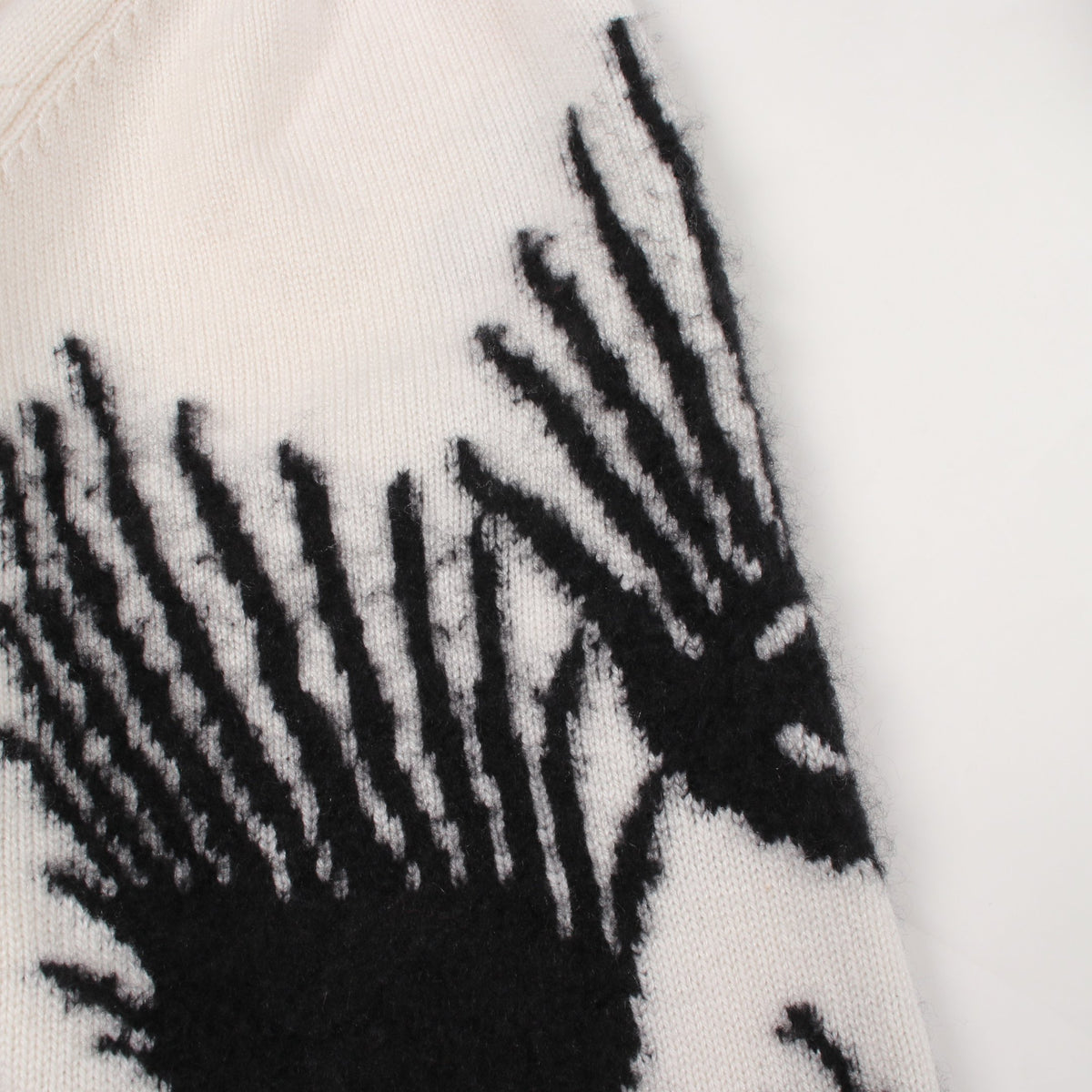 ココマーク フラワー ニット パフスリーブ カシミヤ シルク ホワイト ブラック シャネル トップス CHANEL