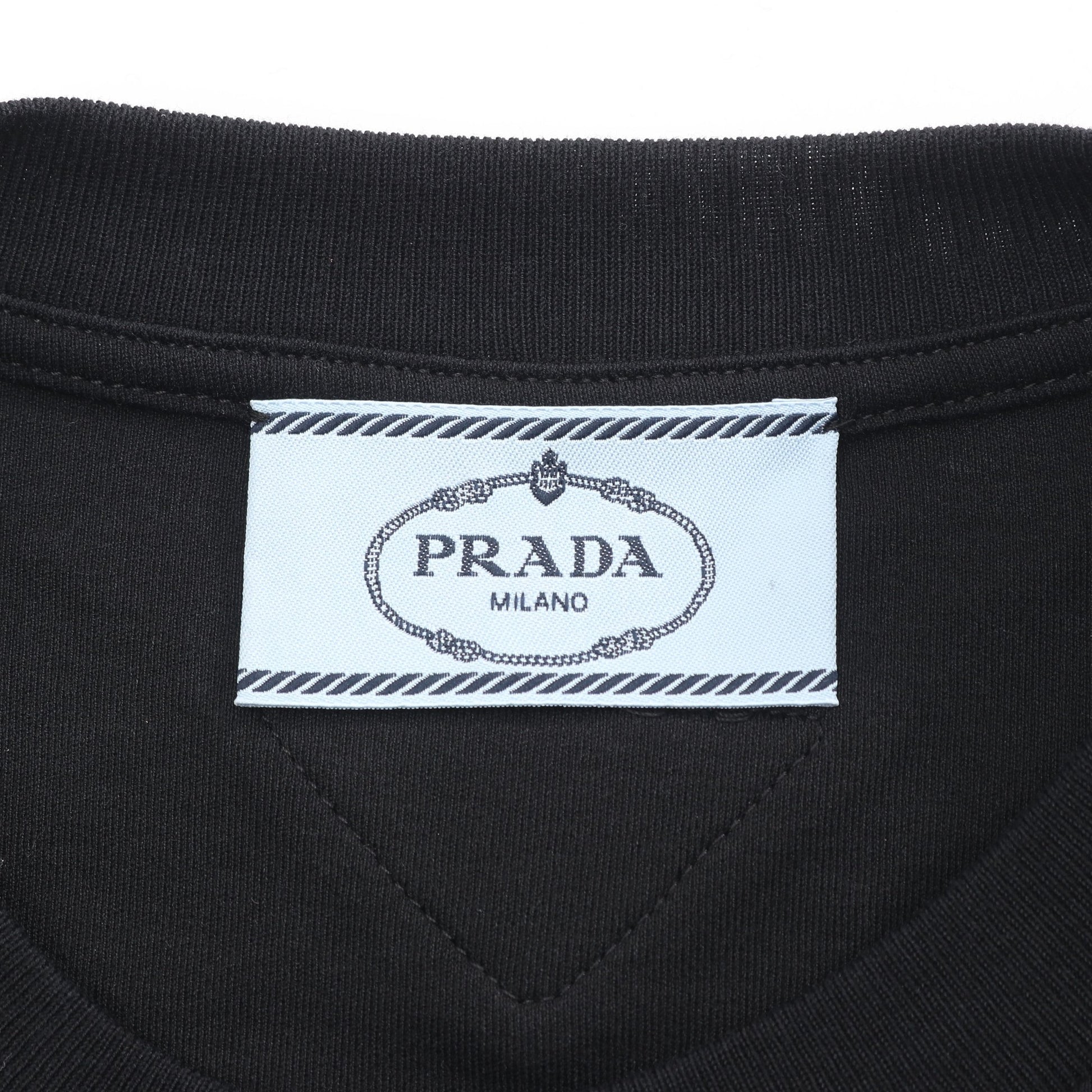 クロップド丈 半袖Tシャツ コットン ブラック プラダ トップス PRADA