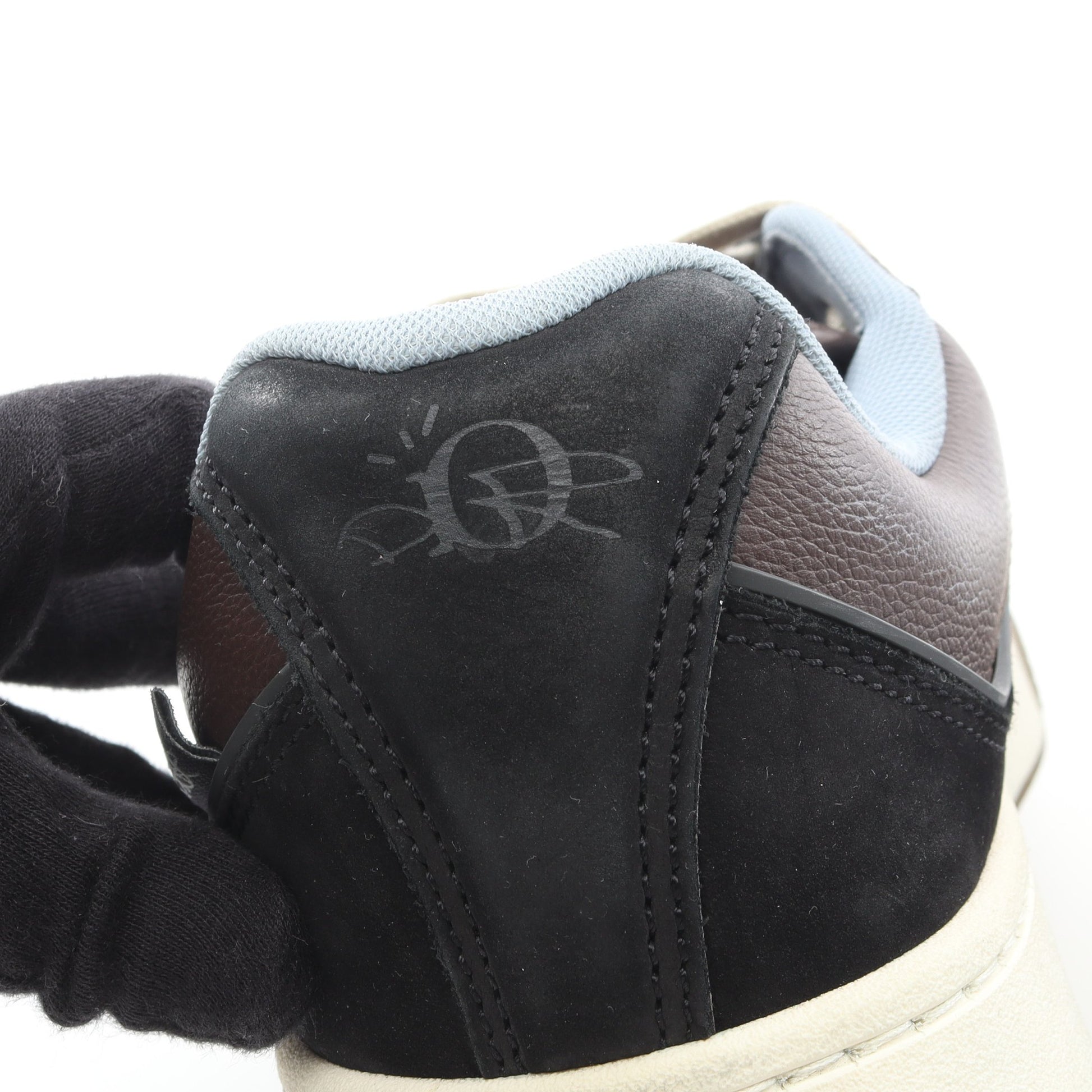 DIOR × TRAVIS SCOTT CACTUS JACK B713 スニーカー レザー スエード ファブリック ブラウン ブラック ライトブルー ディオール シューズ DIOR