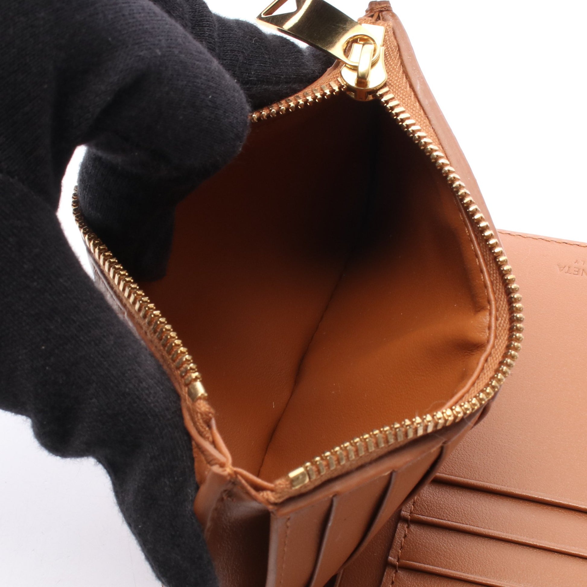 イントレチャート 二つ折り財布 ラムスキン ブラウン ボッテガヴェネタ 財布・小物 BOTTEGA VENETA