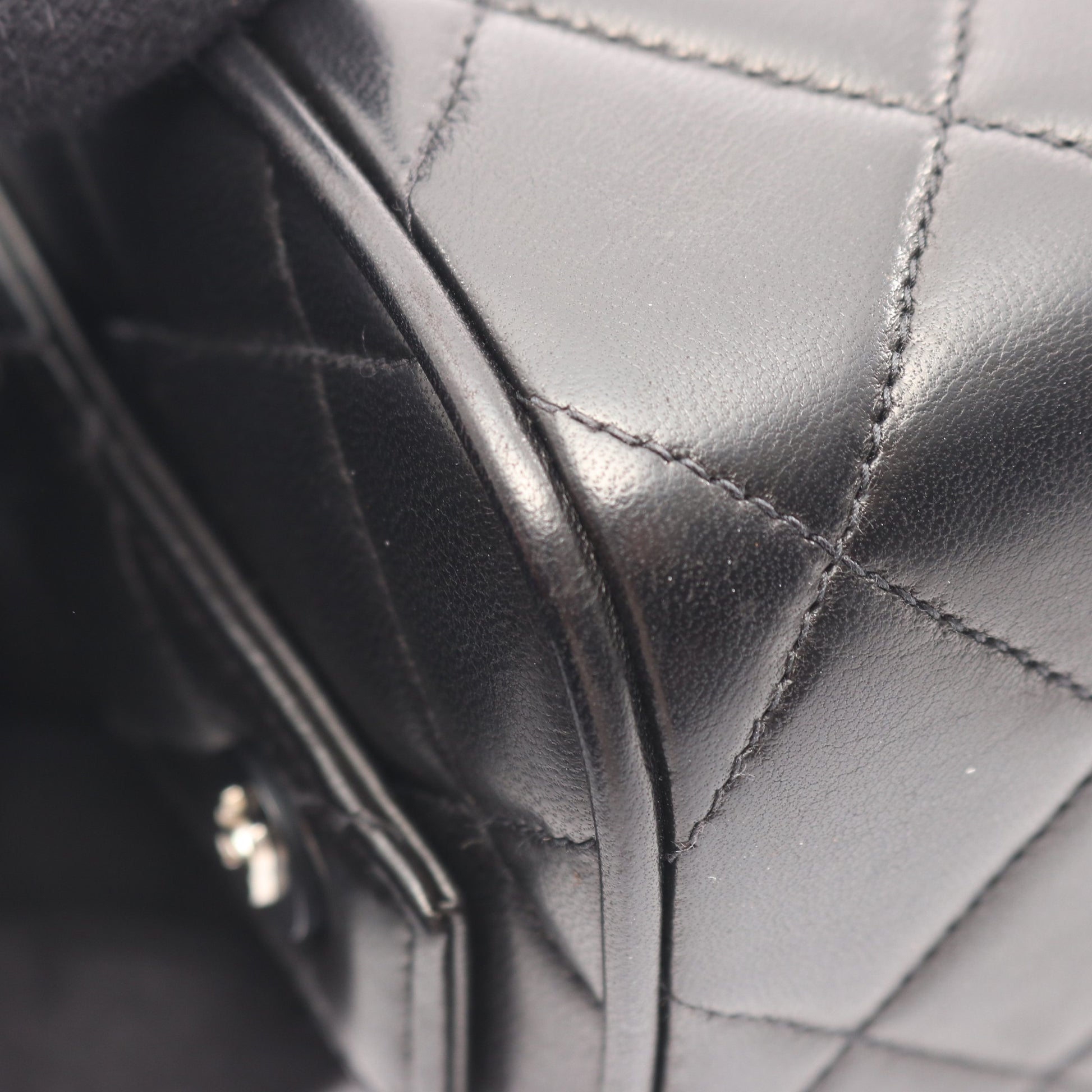 マトラッセ バニティバッグ ラムスキン ブラック シルバー金具 シャネル バッグ CHANEL