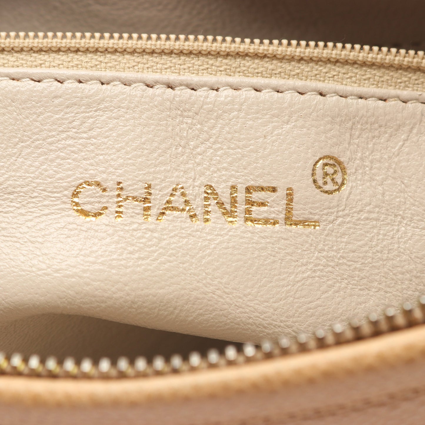 トリプルココマーク ショルダーバッグ キャビアスキン ベージュ ゴールド金具 シャネル バッグ CHANEL