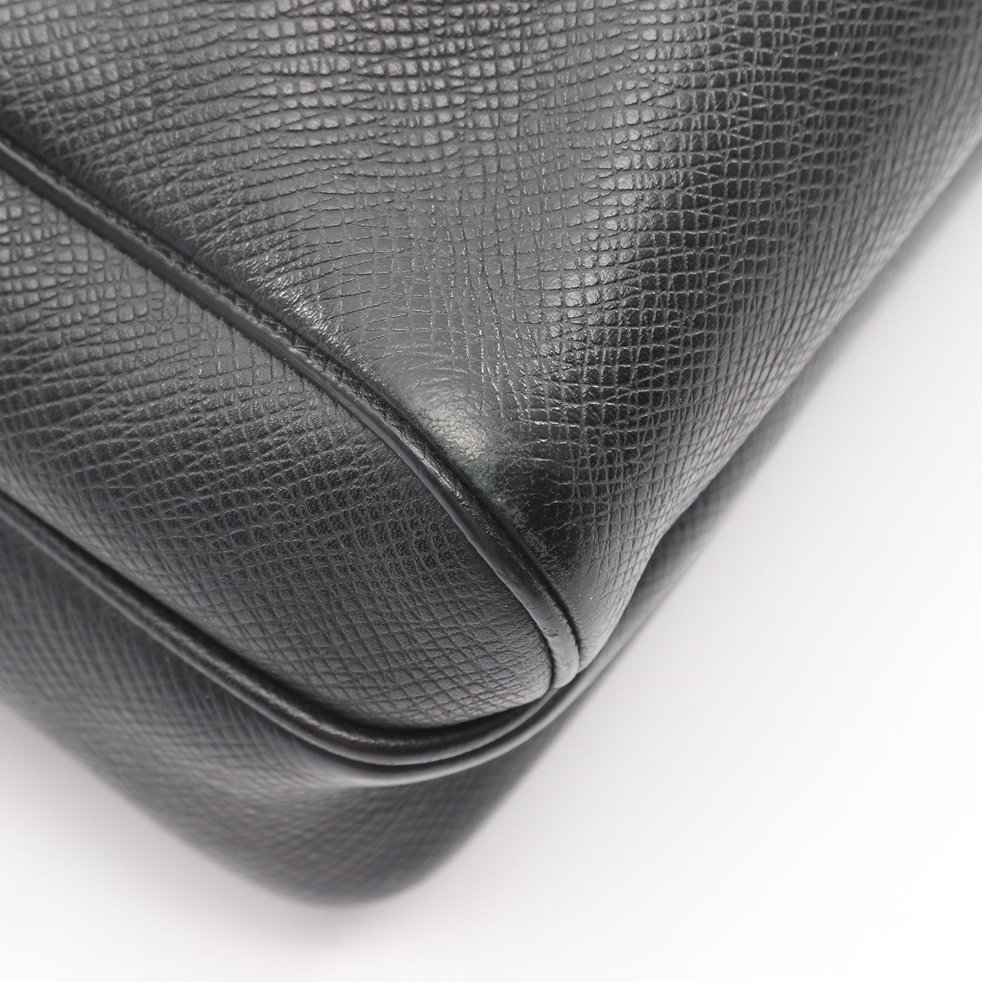 メッセンジャーPM タイガ ノワール ショルダーバッグ レザー ブラック ルイヴィトン バッグ LOUIS VUITTON