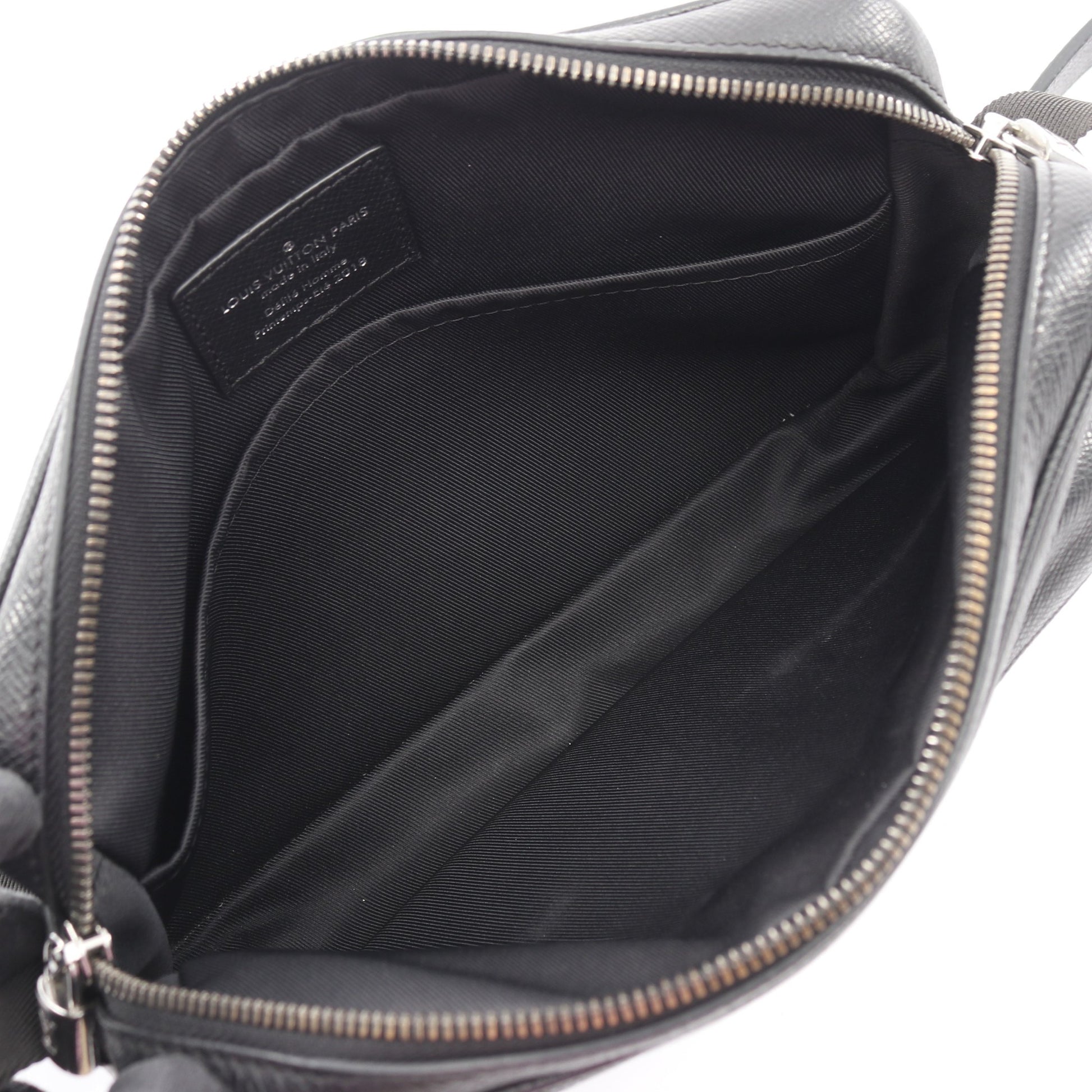 メッセンジャーPM タイガ ノワール ショルダーバッグ レザー ブラック ルイヴィトン バッグ LOUIS VUITTON