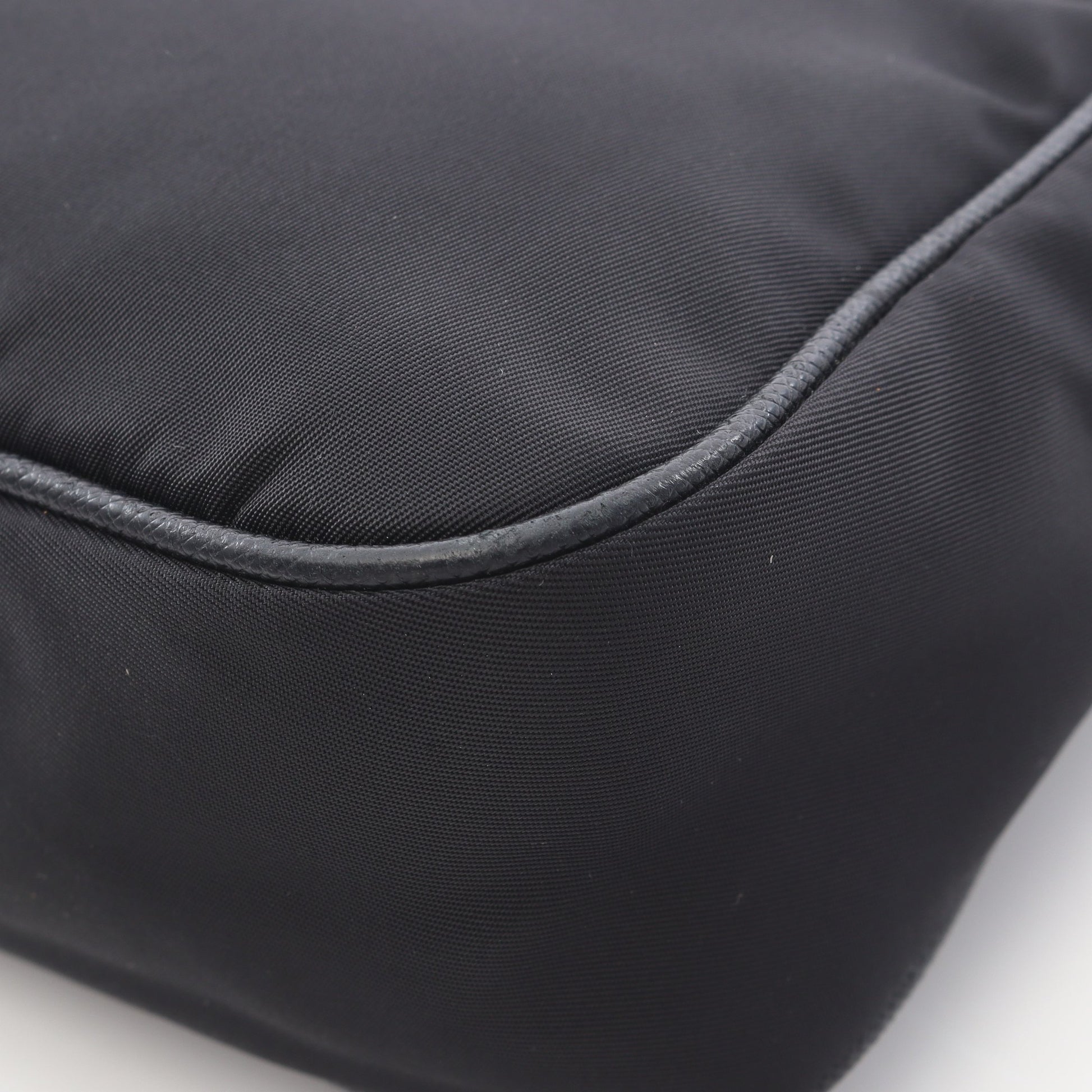 Re-Edition 2005 Re-Nylon 2WAY チェーンショルダーバッグ ナイロン サフィアーノレザー ブラック プラダ バッグ PRADA