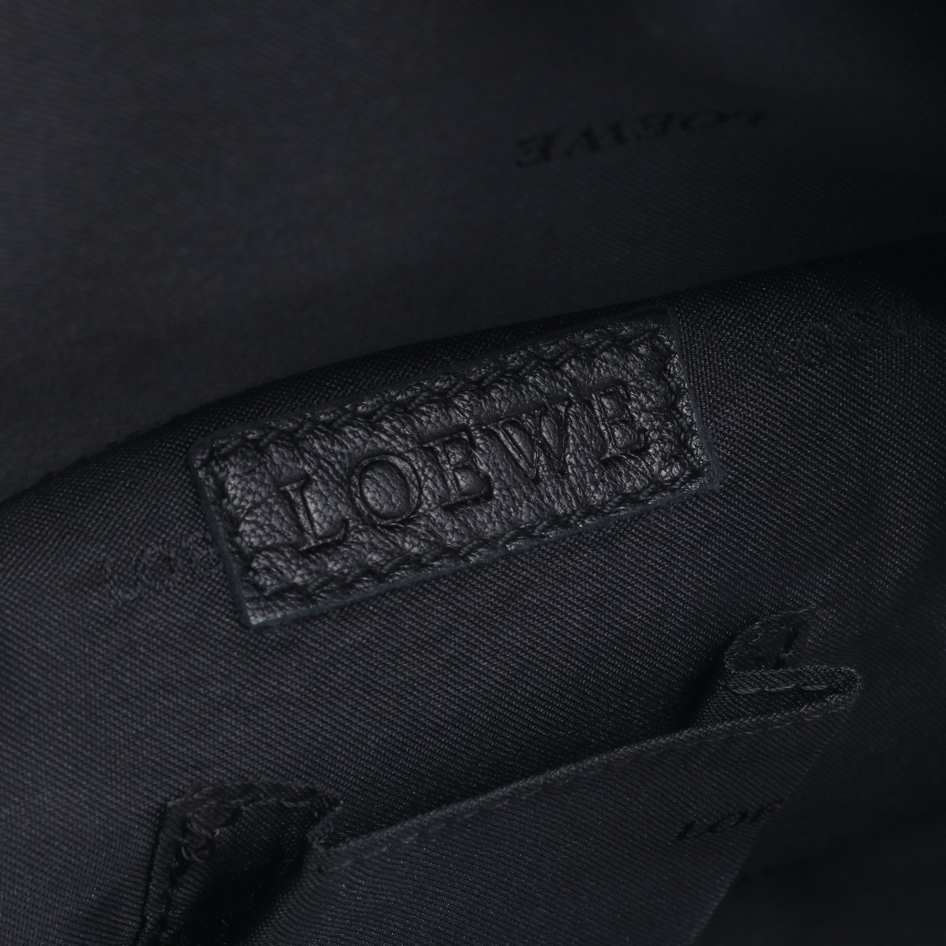 ナッパアイレ ハンドバッグ レザー ブラック ロエベ バッグ LOEWE