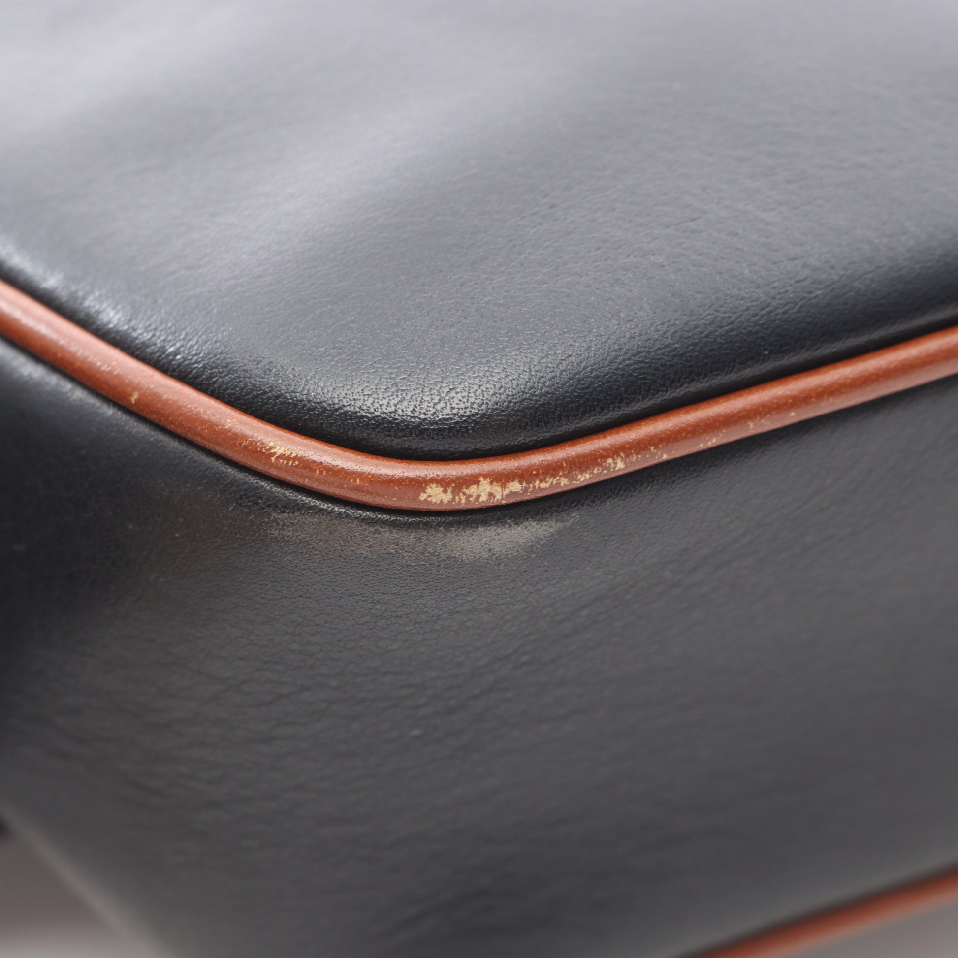 ショルダーバッグ レザー ブラック ブラウン セリーヌ バッグ CELINE