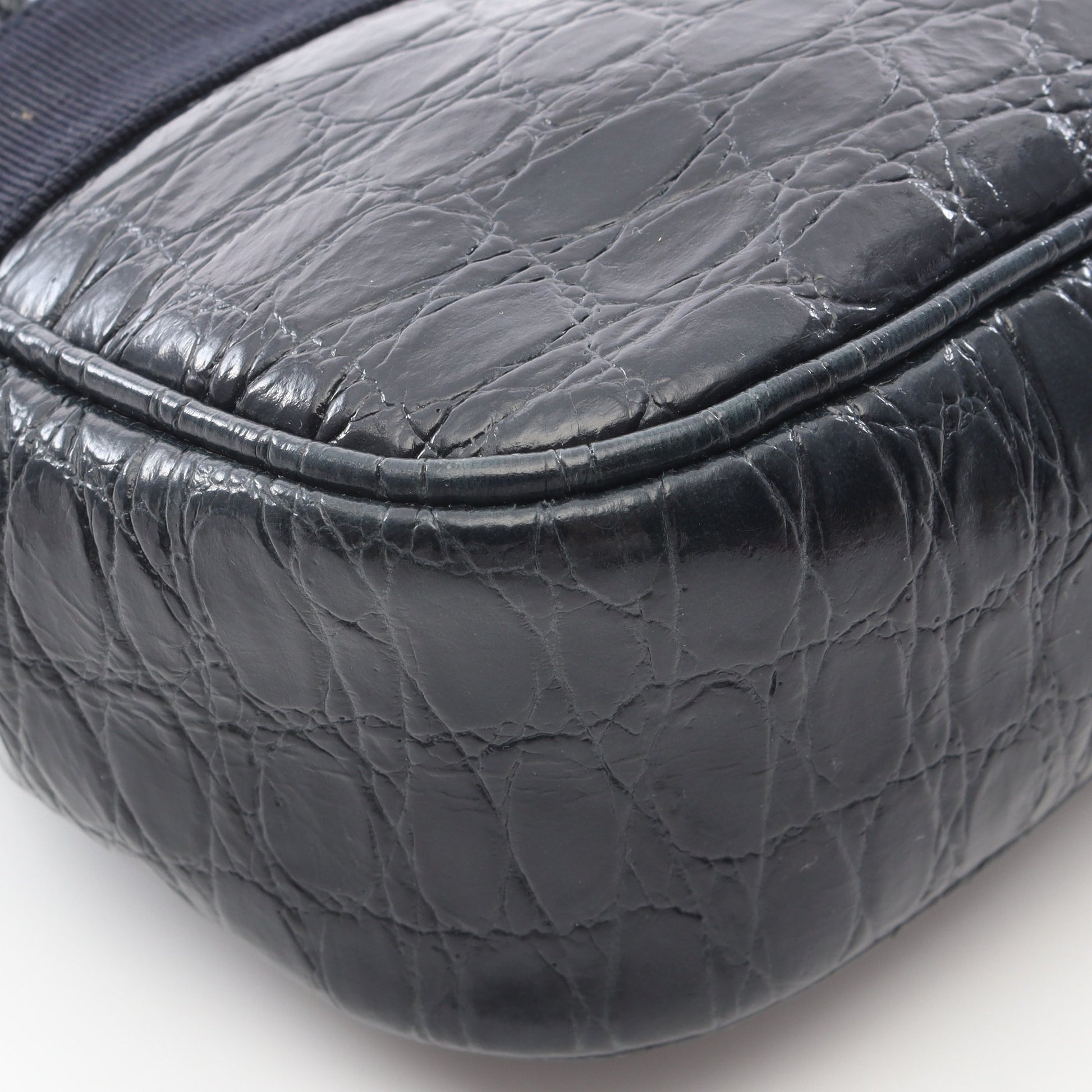 ヴァラ クロコ型押し ハンドバッグ レザー ダークネイビー サルヴァトーレフェラガモ バッグ Salvatore Ferragamo