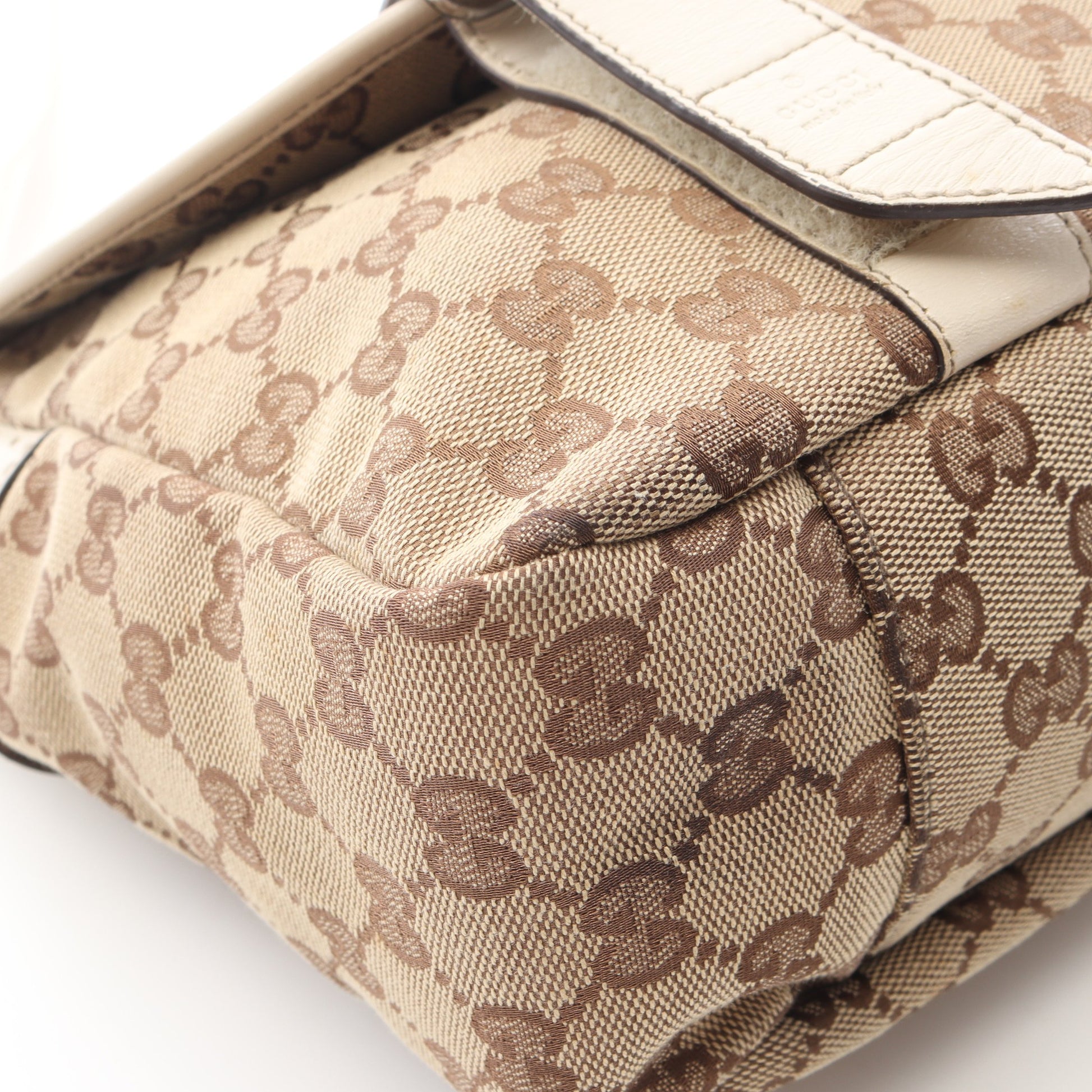 GGキャンバス ショルダーバッグ キャンバス レザー ベージュ アイボリー グッチ バッグ GUCCI