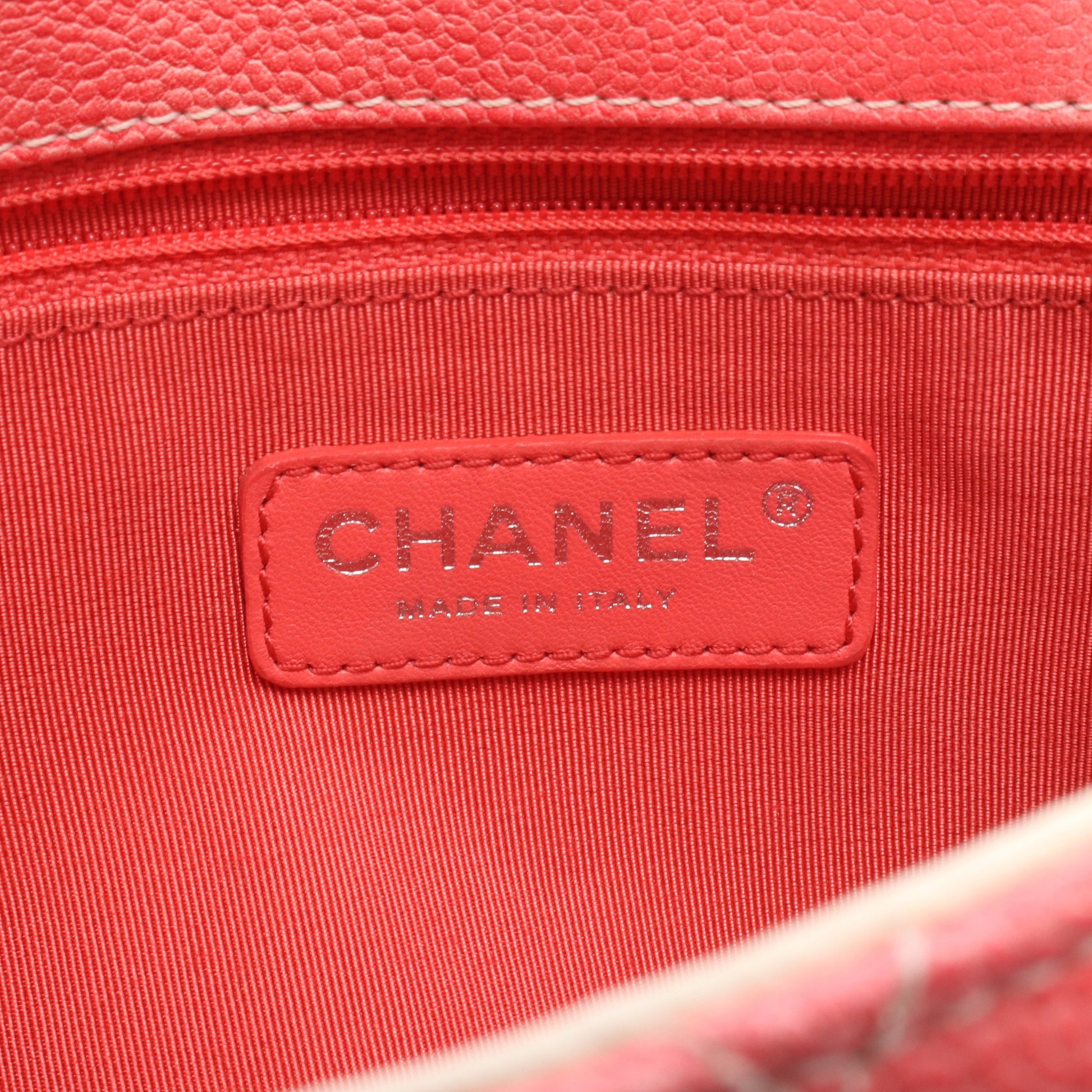 マトラッセ チェーンショルダーバッグ キャビアスキン アイボリー ピンクレッド シルバー金具 シャネル バッグ CHANEL
