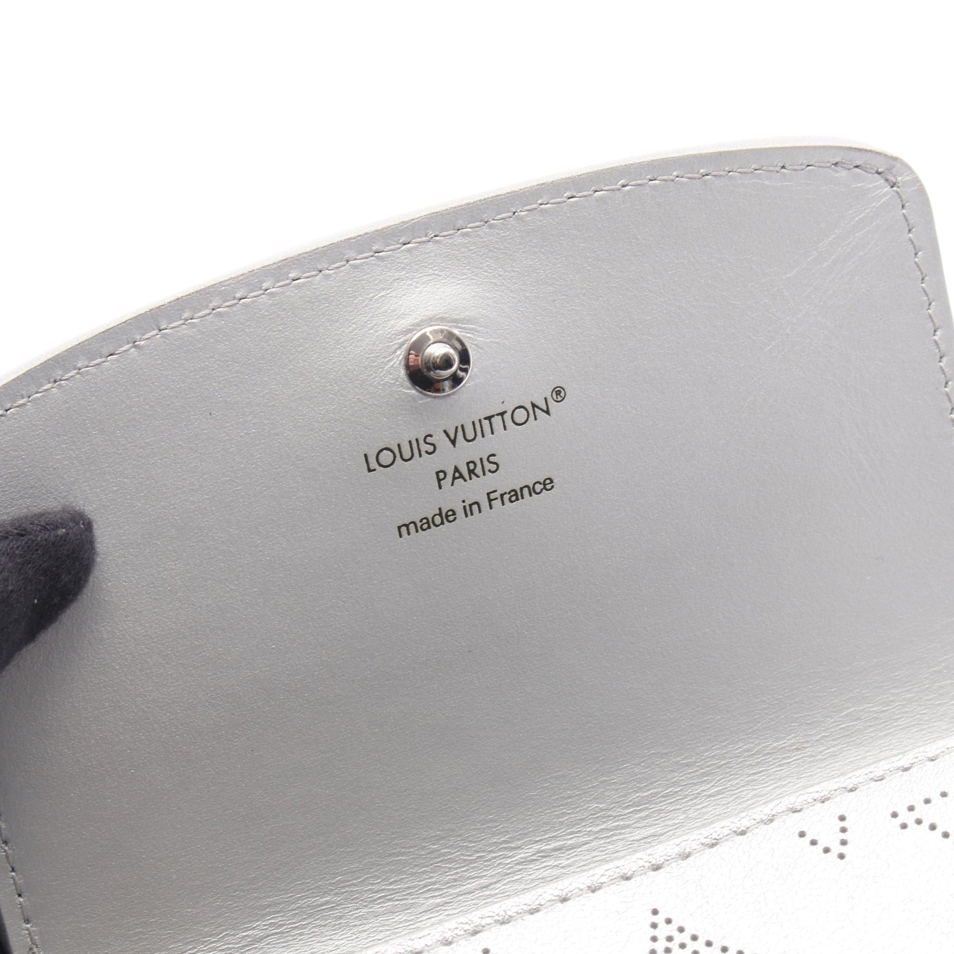 ポルトフォイユ イリス コンパクト マヒナ 二つ折り財布 レザー シルバー 日本限定 ルイヴィトン 財布・小物 LOUIS VUITTON