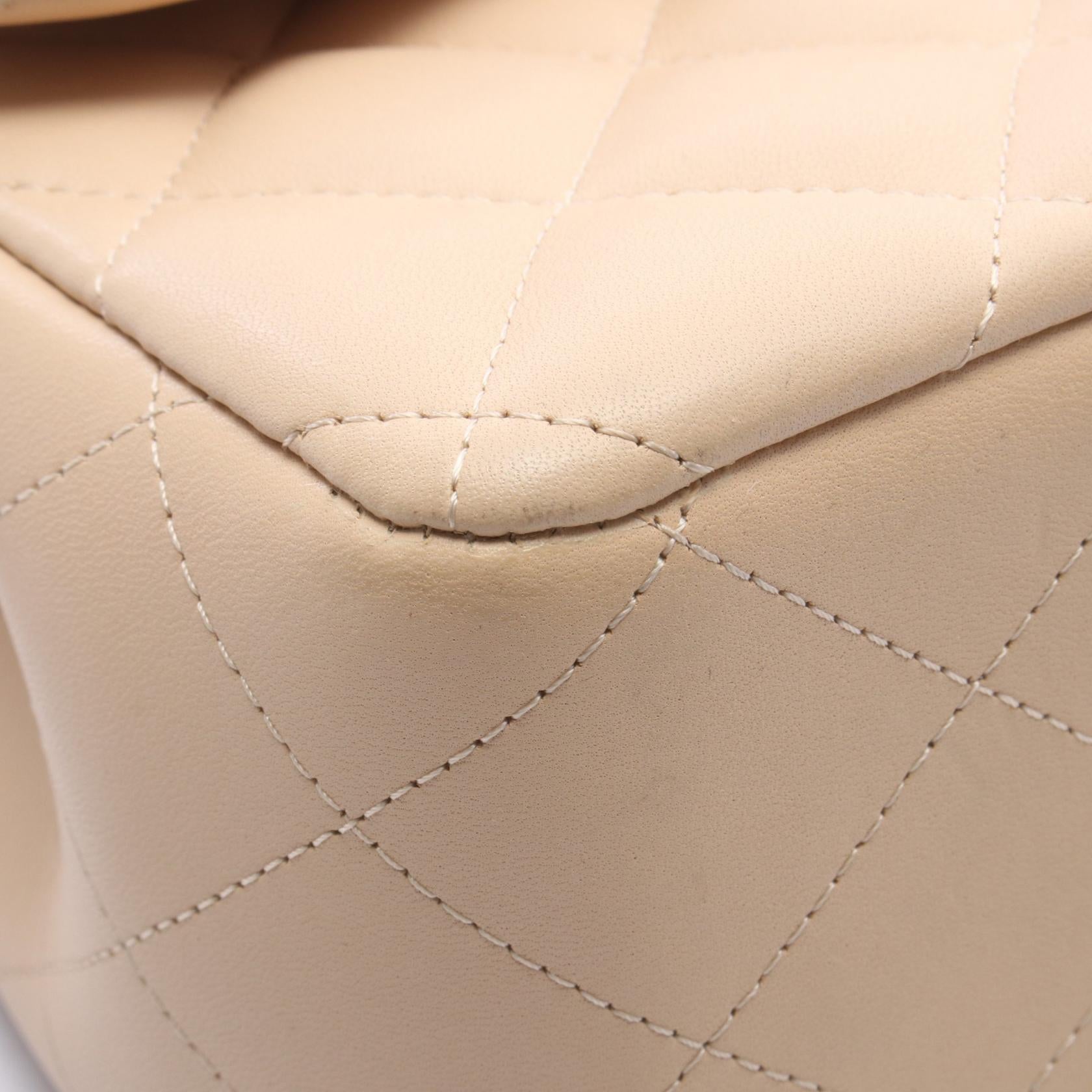 デカマトラッセ30 クラシック ラージ Wフラップ Wチェーンショルダーバッグ ラムスキン ベージュ シルバー金具 シャネル バッグ CHANEL