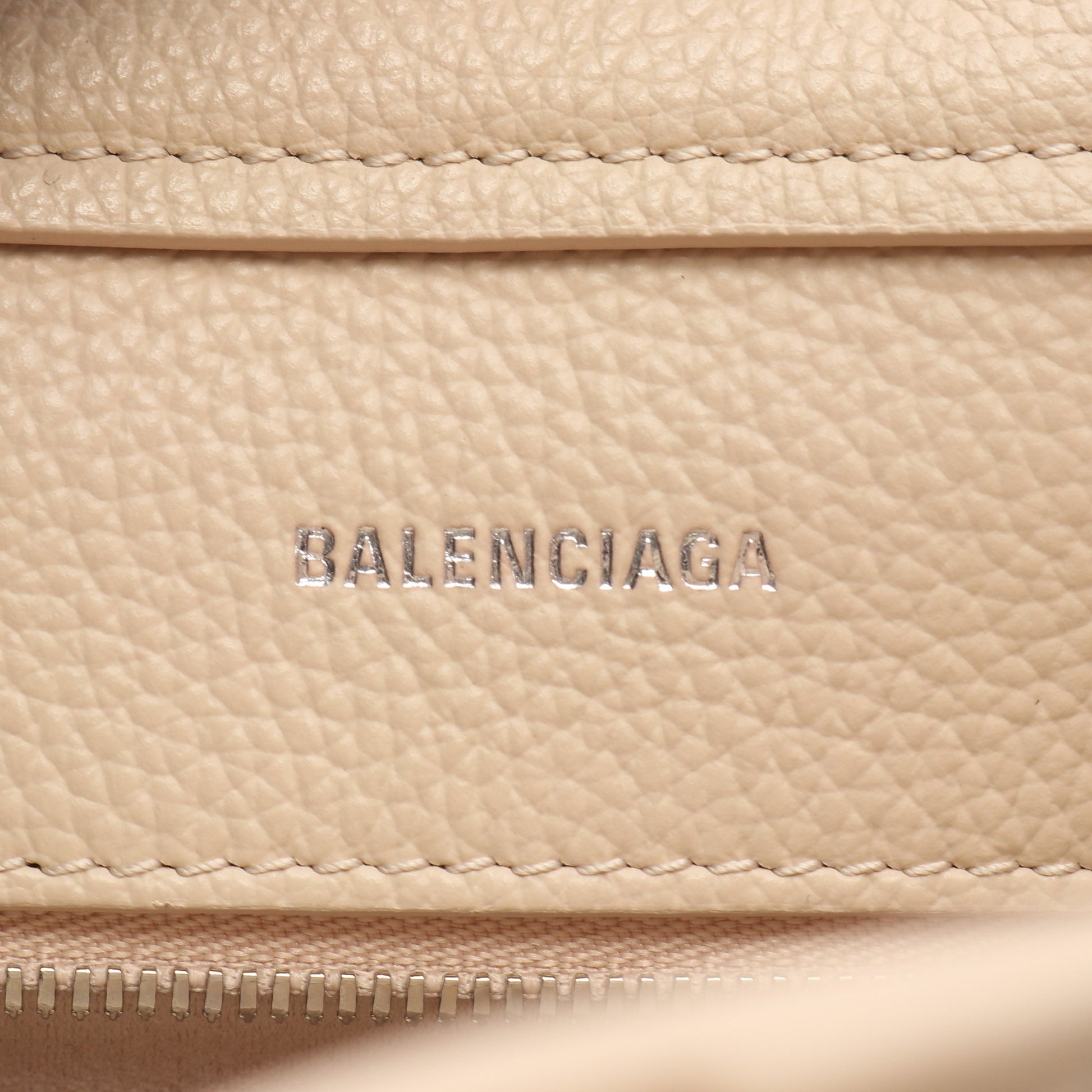 Everyday XS North South 2WAY ハンドバッグ レザー ライトベージュ バレンシアガ バッグ BALENCIAGA