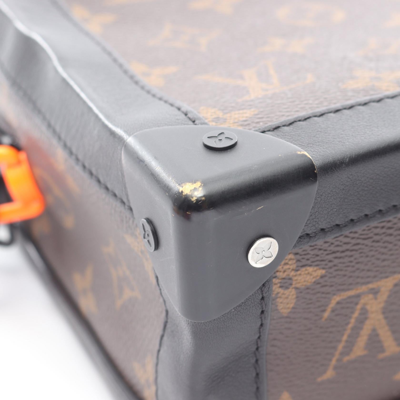 ソフトトランク モノグラムソーラーレイ ショルダーバッグ PVC レザー ブラウン ブラック ルイヴィトン バッグ LOUIS VUITTON
