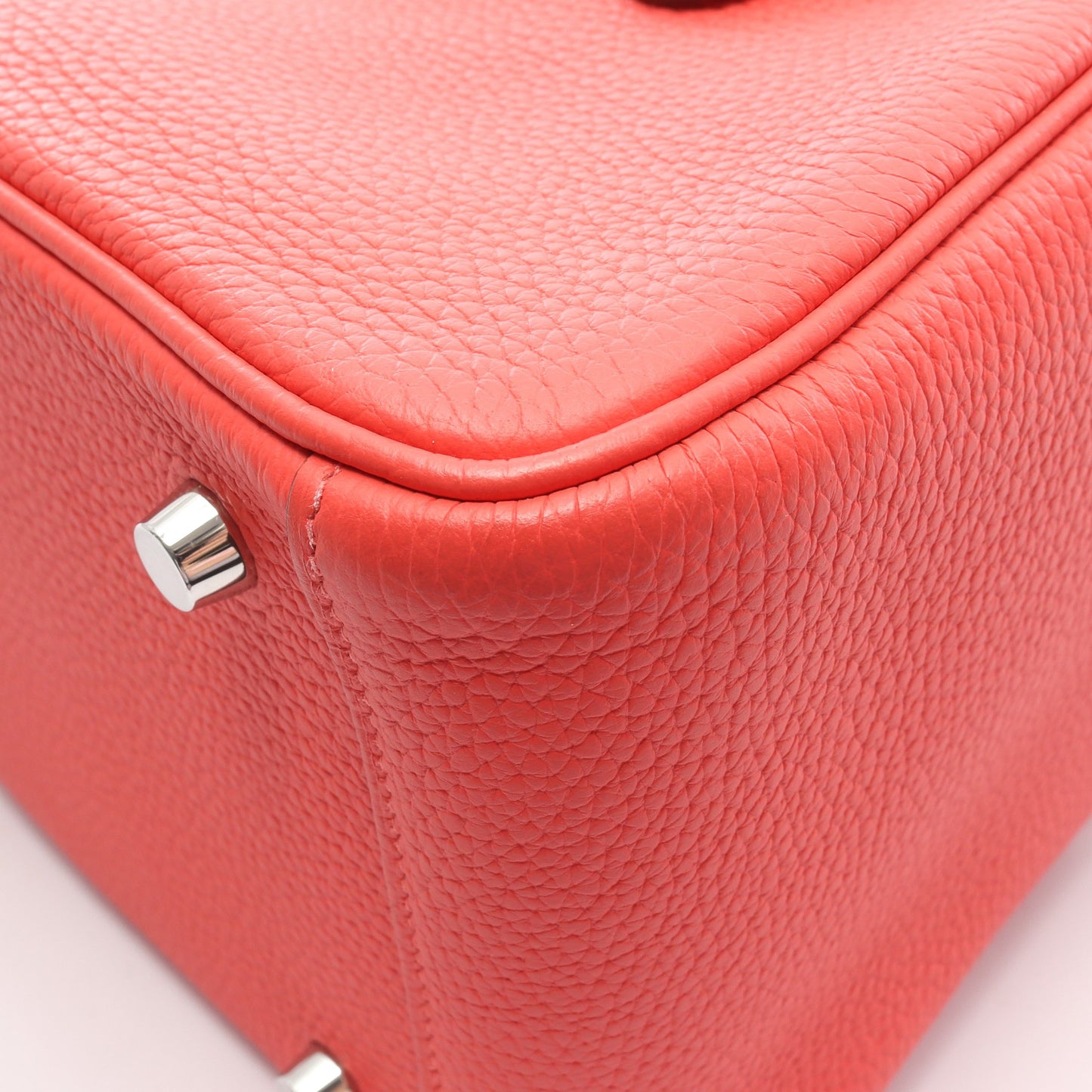 リンディ26 ルージュピヴォワンヌ ショルダーバッグ トリヨンクレマンス レッド シルバー金具 Y刻印 エルメス バッグ HERMES