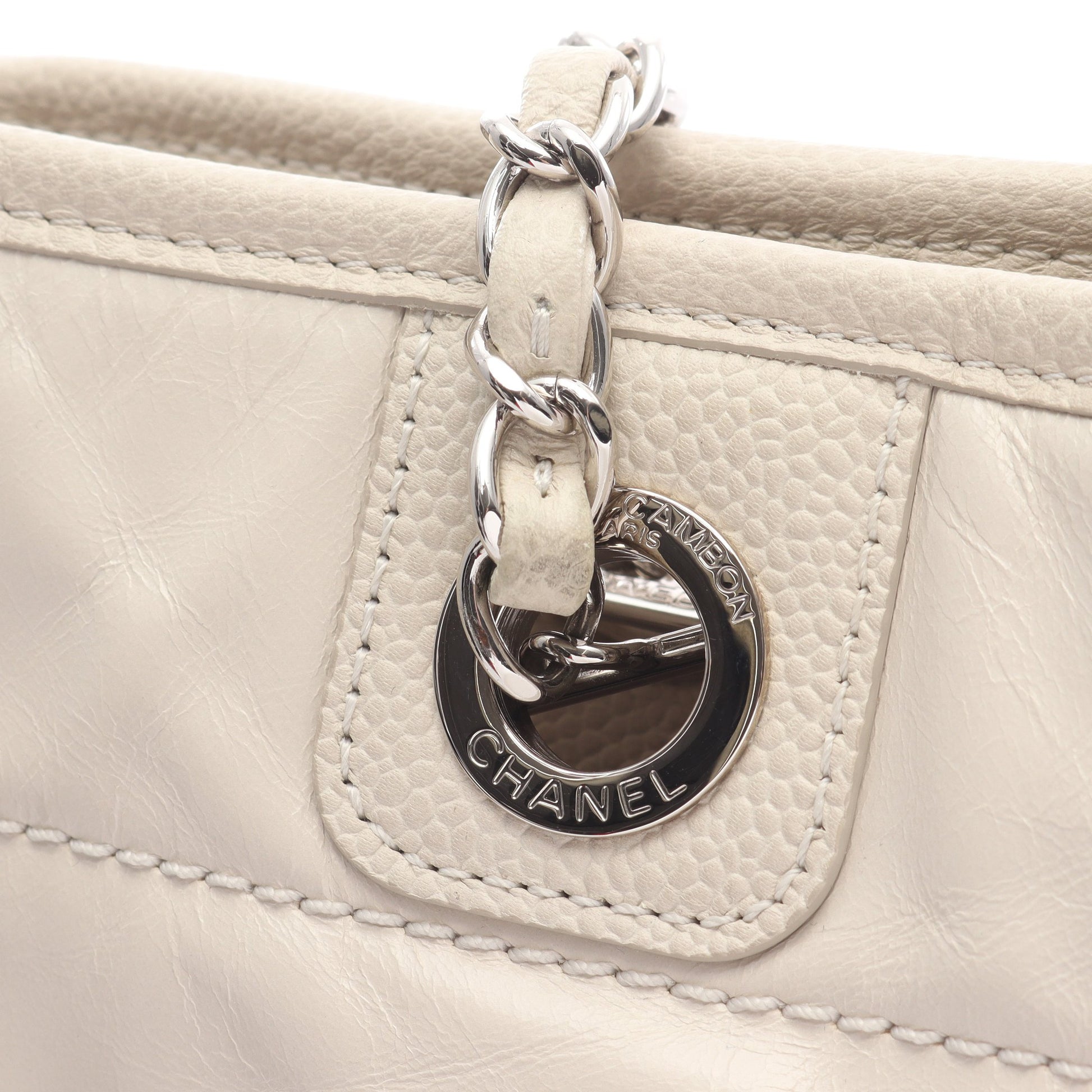 ドーヴィル チェーンショルダーバッグ チェーントートバッグ レザー オフホワイト シルバー金具 シャネル バッグ CHANEL