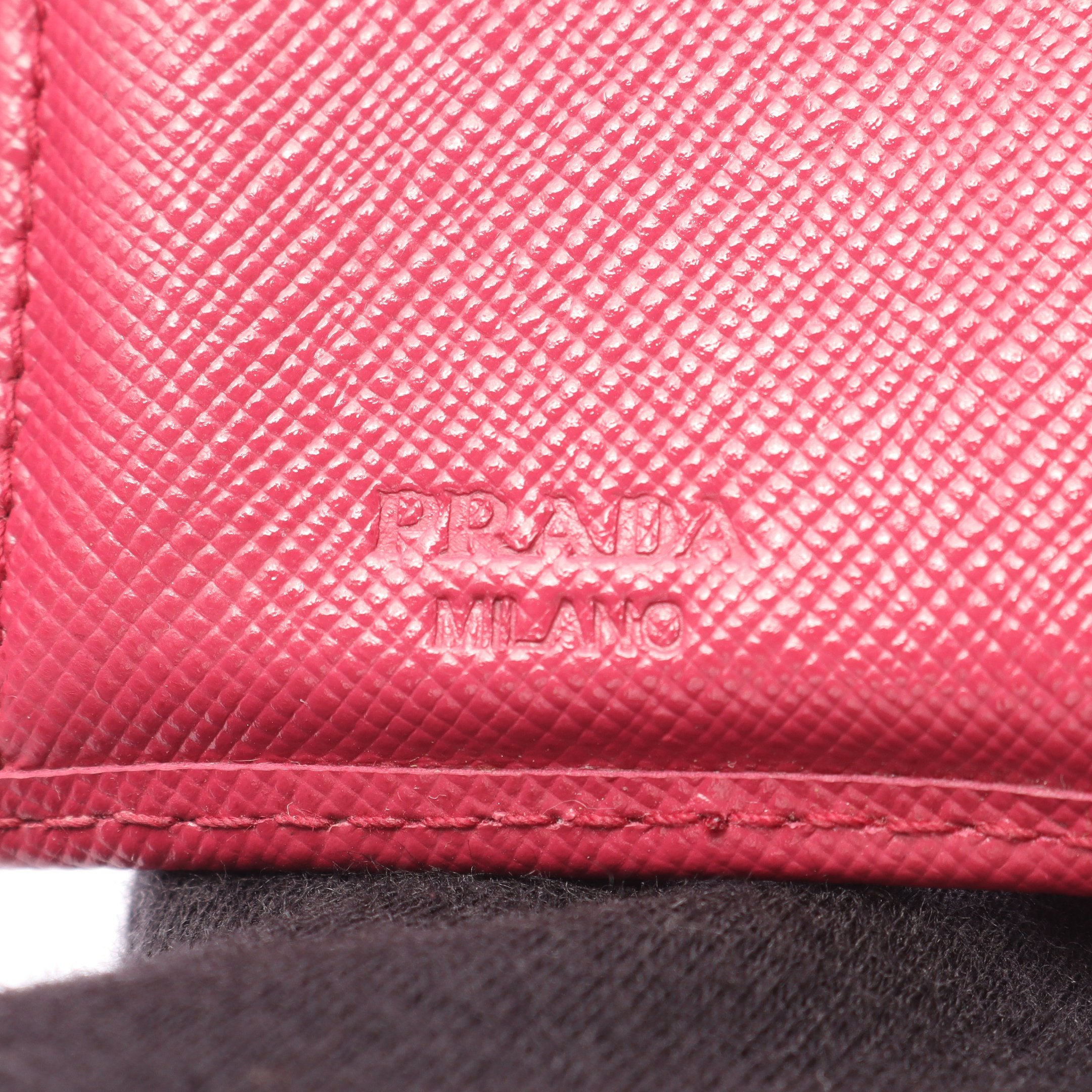 プラダ 財布 サフィアーノ ピンク SAFFIANO 二つ折り財布 サフィアーノ