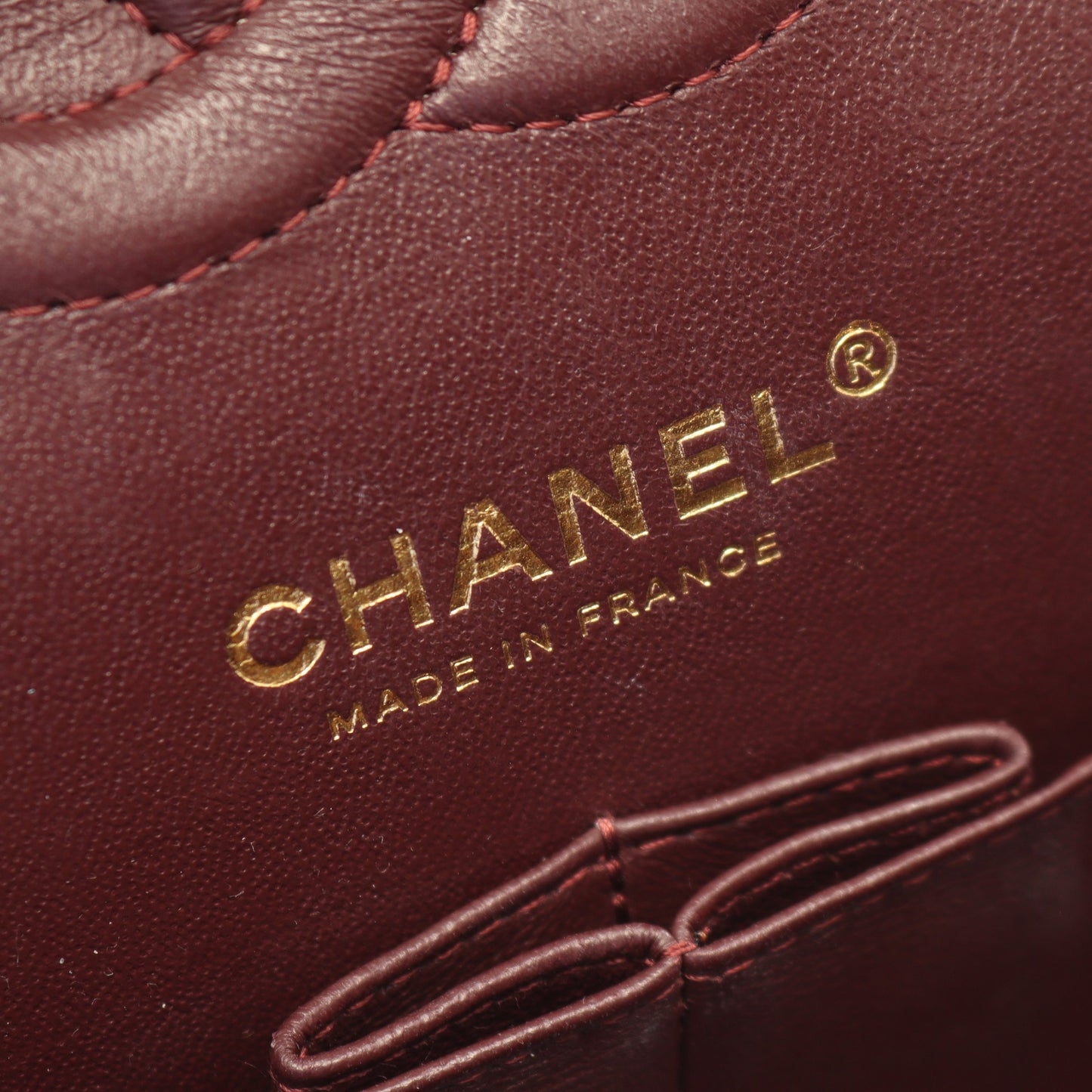 マトラッセ Wフラップ Wチェーンショルダーバッグ キャビアスキン ブラック ゴールド金具 シャネル バッグ CHANEL