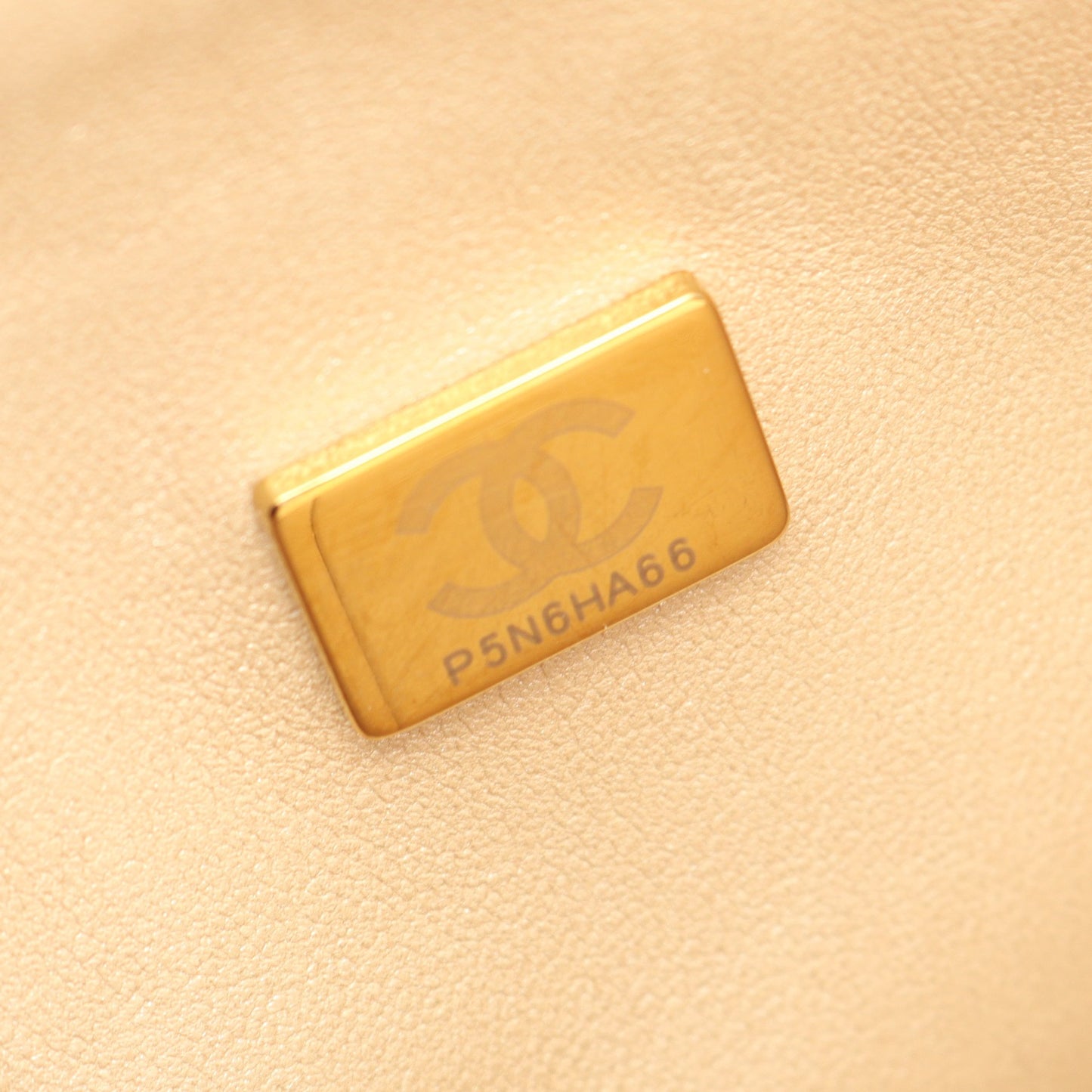 マトラッセ Wフラップ Wチェーンショルダーバッグ キャビアスキン シャンパンゴールド ゴールド金具 シャネル バッグ CHANEL