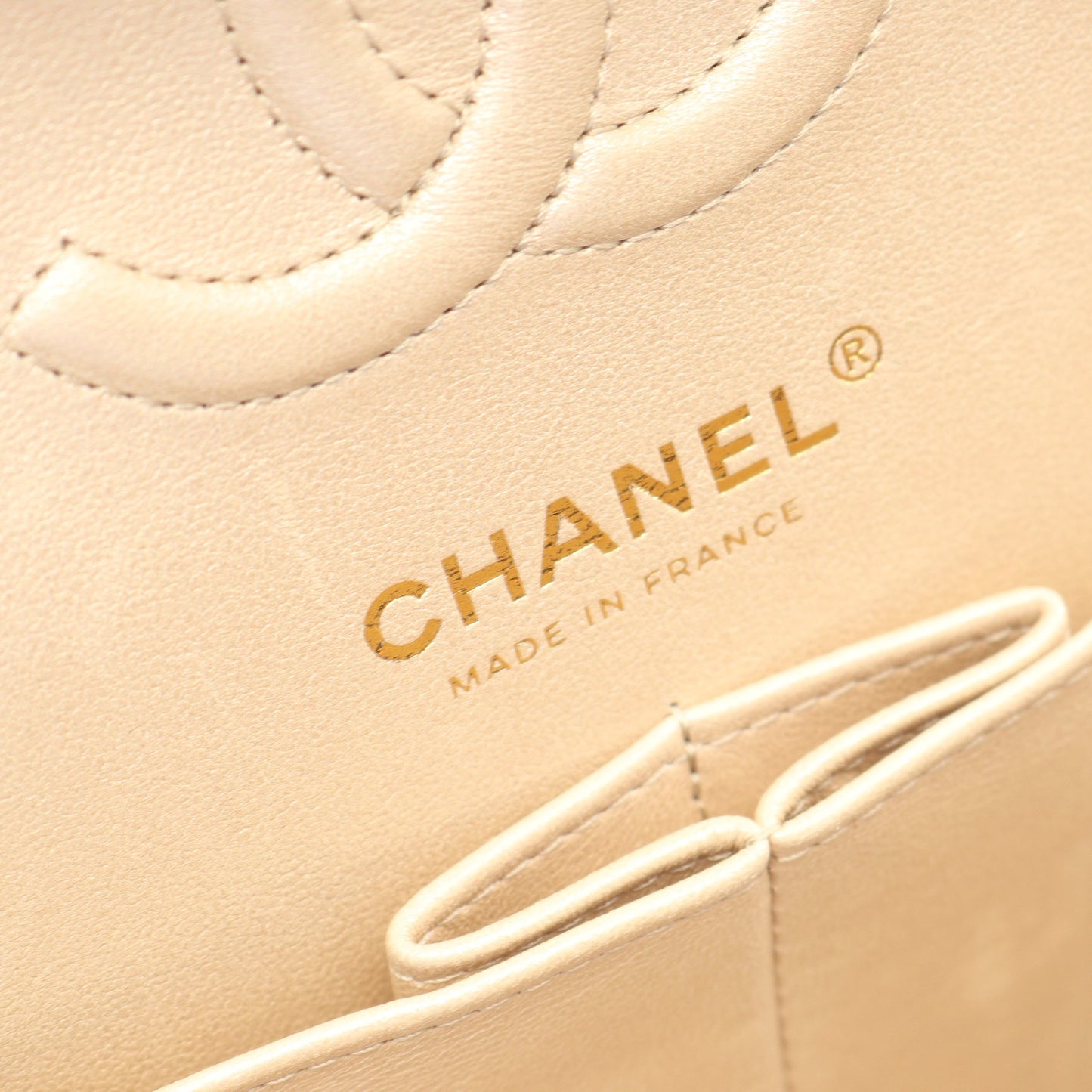マトラッセ Wフラップ Wチェーンショルダーバッグ キャビアスキン シャンパンゴールド ゴールド金具 シャネル バッグ CHANEL